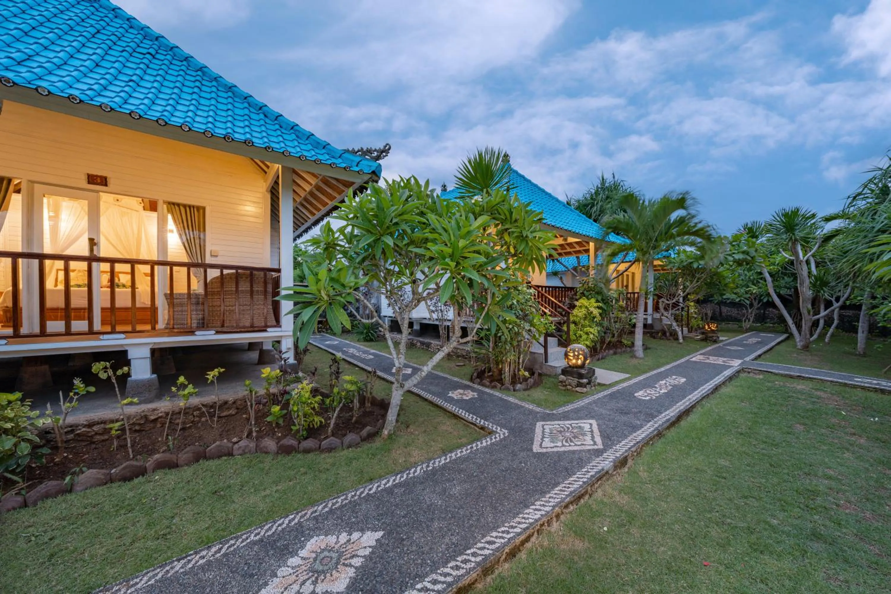 Garden view in The Cubang Hut's Lembongan