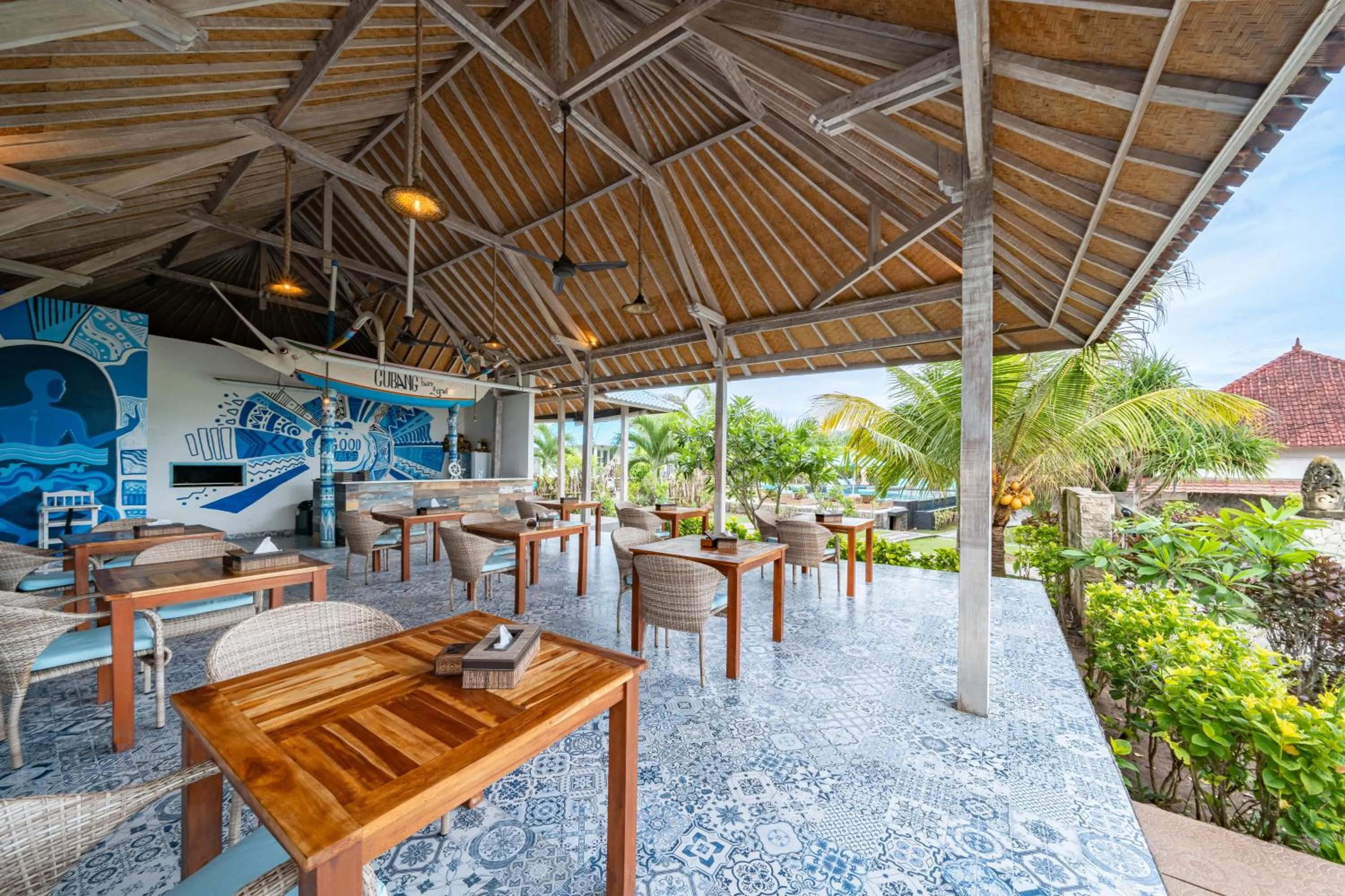 Restaurant/places to eat in The Cubang Hut's Lembongan