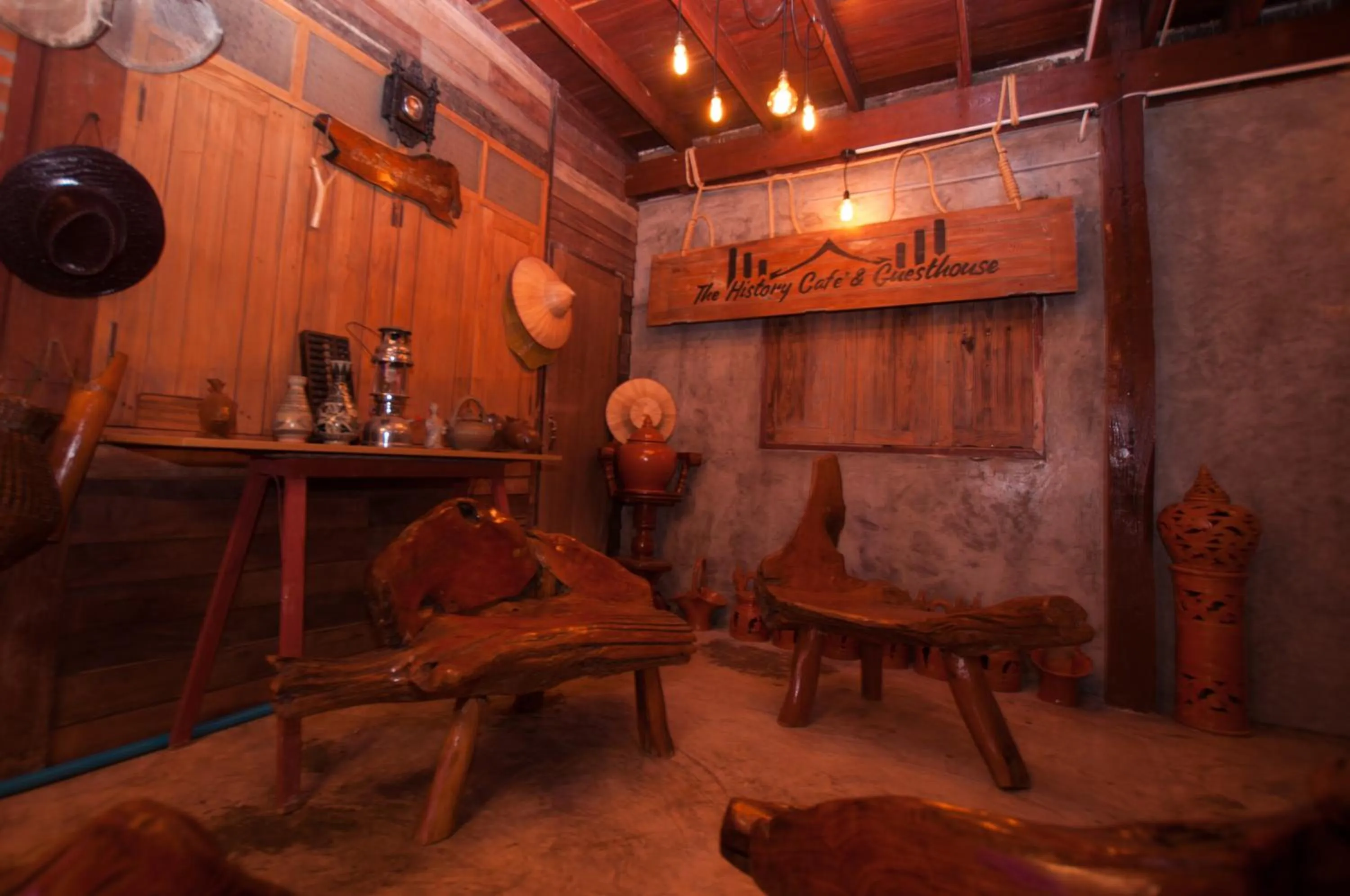 The history cafe' & guesthouse