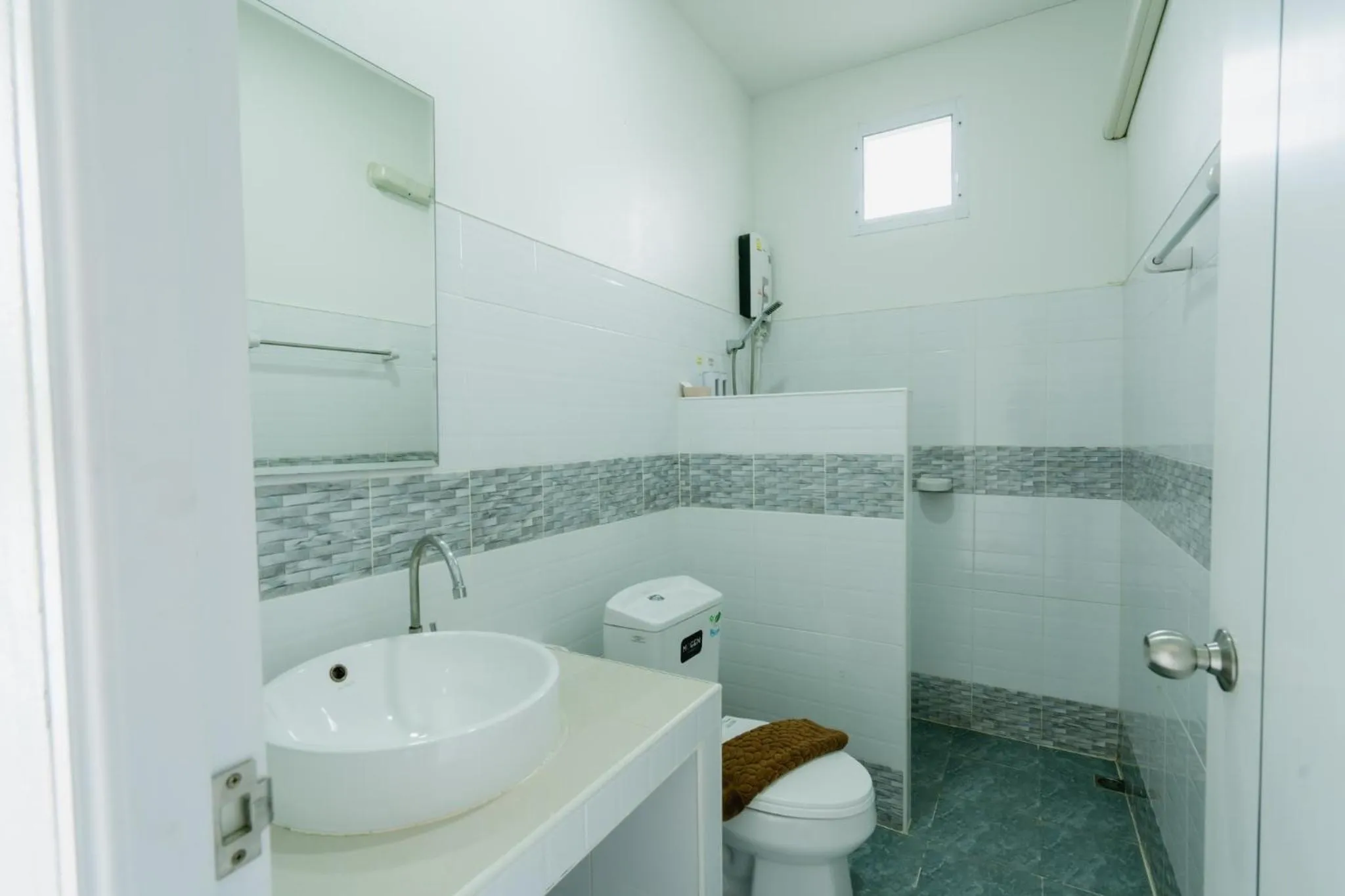 Lamphurai Riverside Resort and Spa