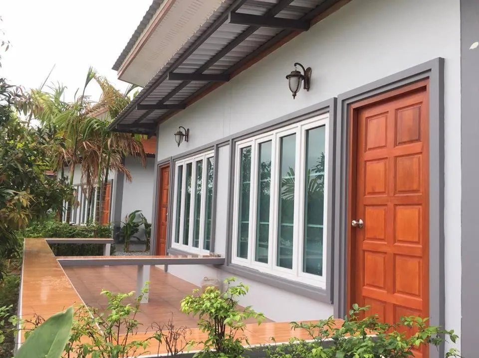 Lamphurai Riverside Resort and Spa