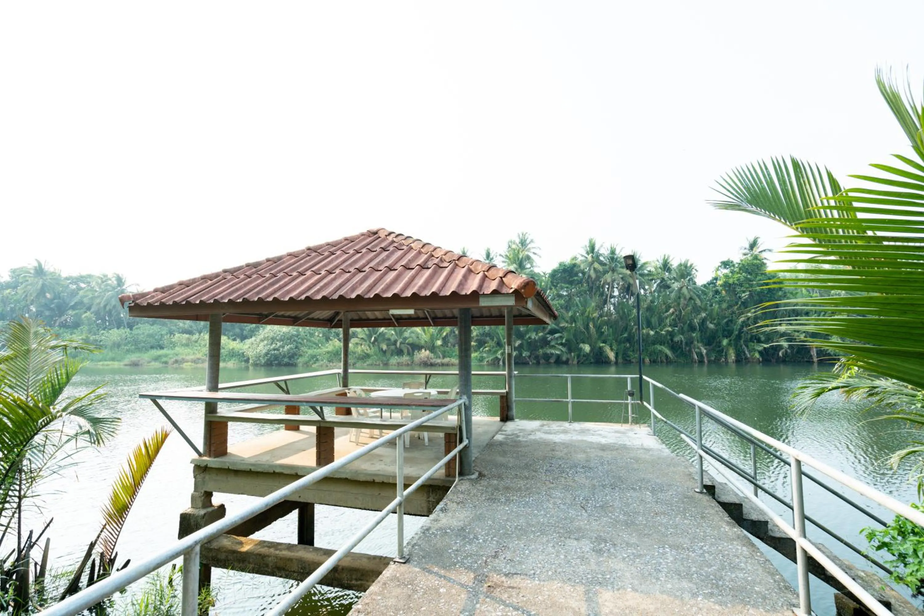 Lamphurai Riverside Resort and Spa