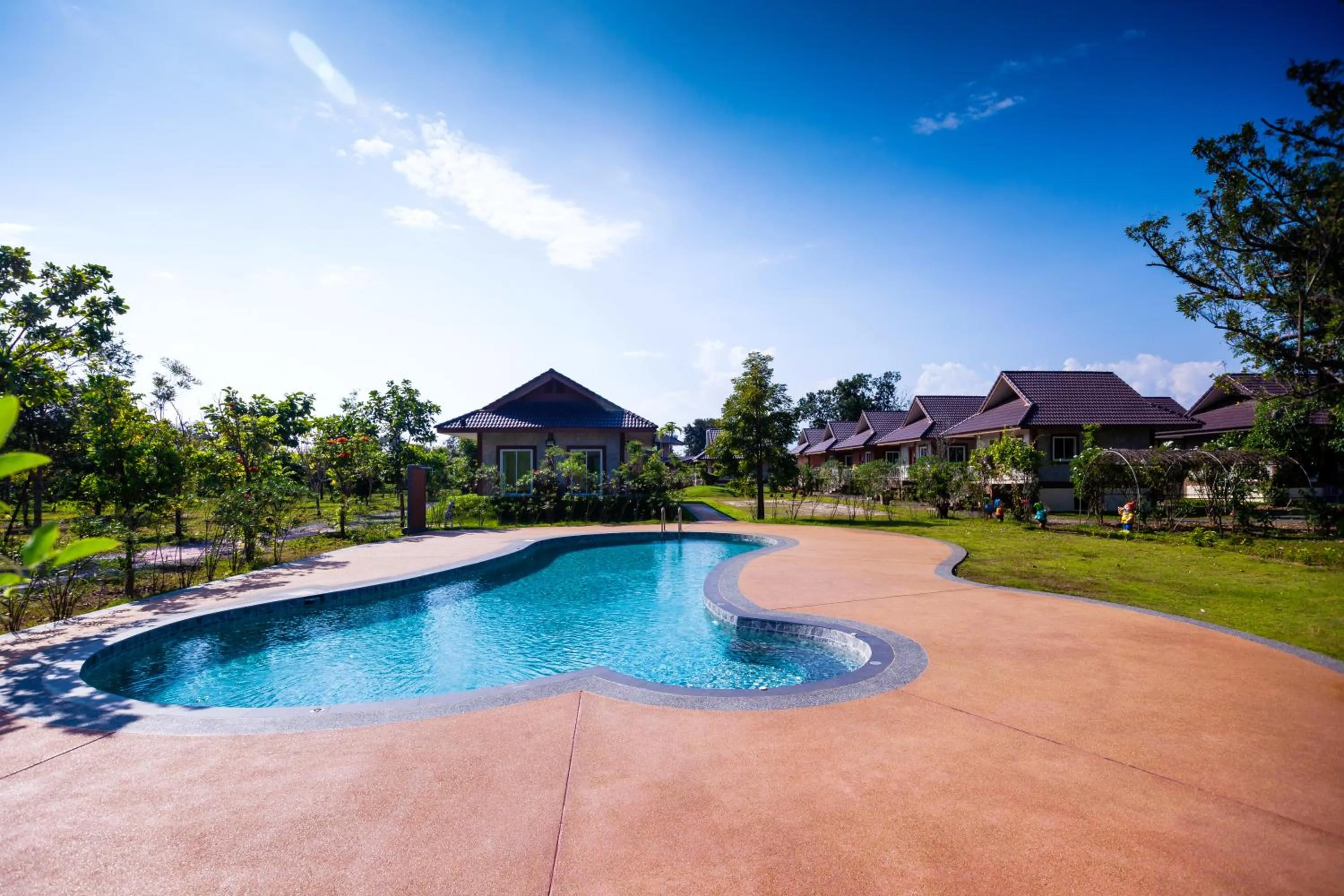 Swimming pool in Mae Faek Villas