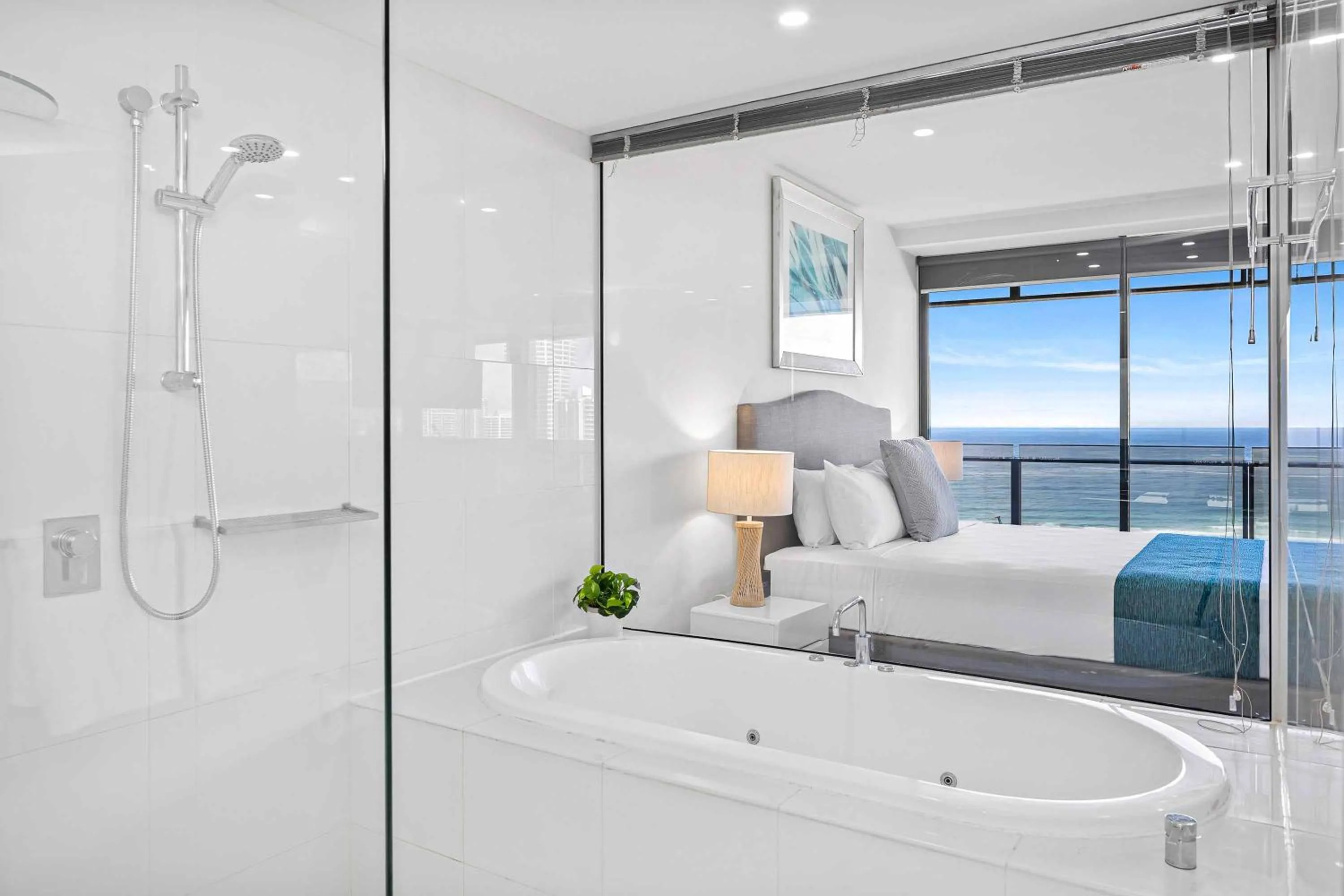 Bath, Bed in Holiday Holiday Circle On Cavill Apartments