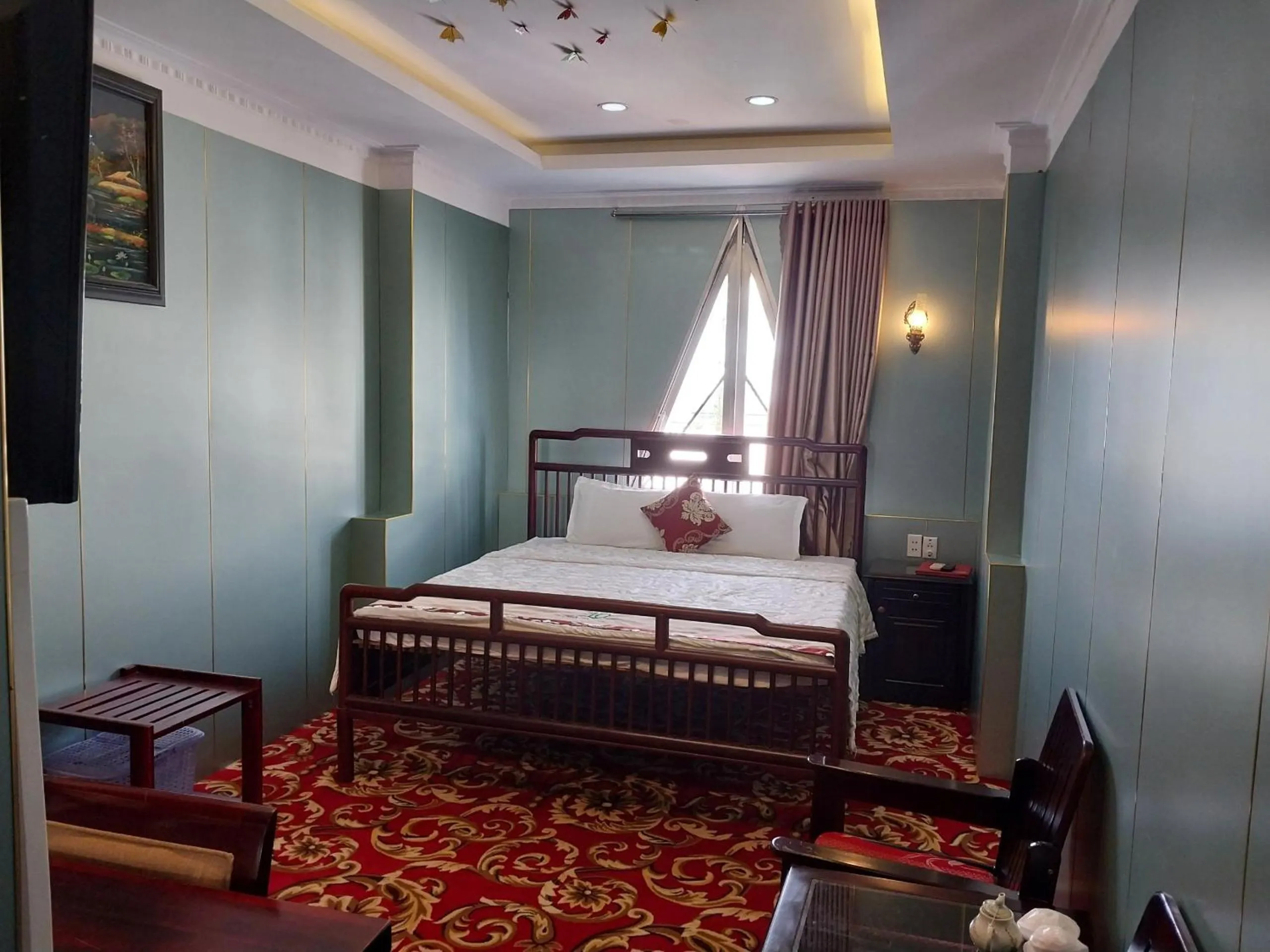 Bed in Nhat Quy Hotel