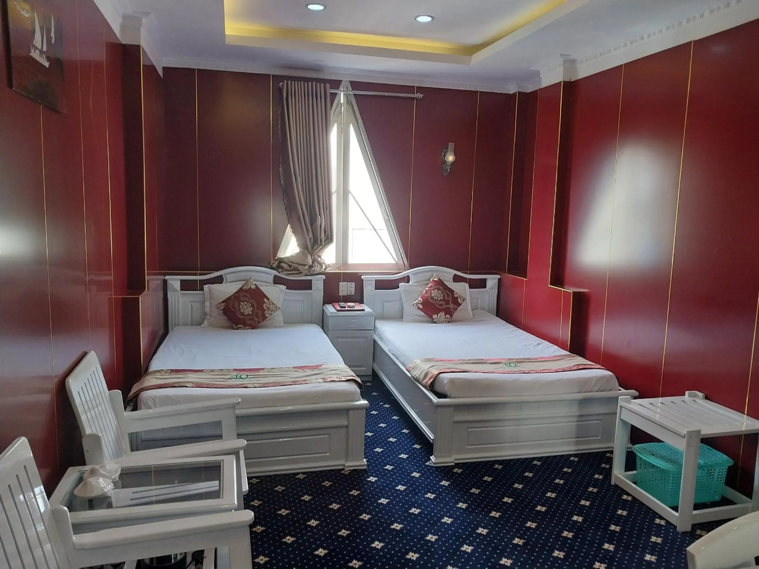 Bed in Nhat Quy Hotel