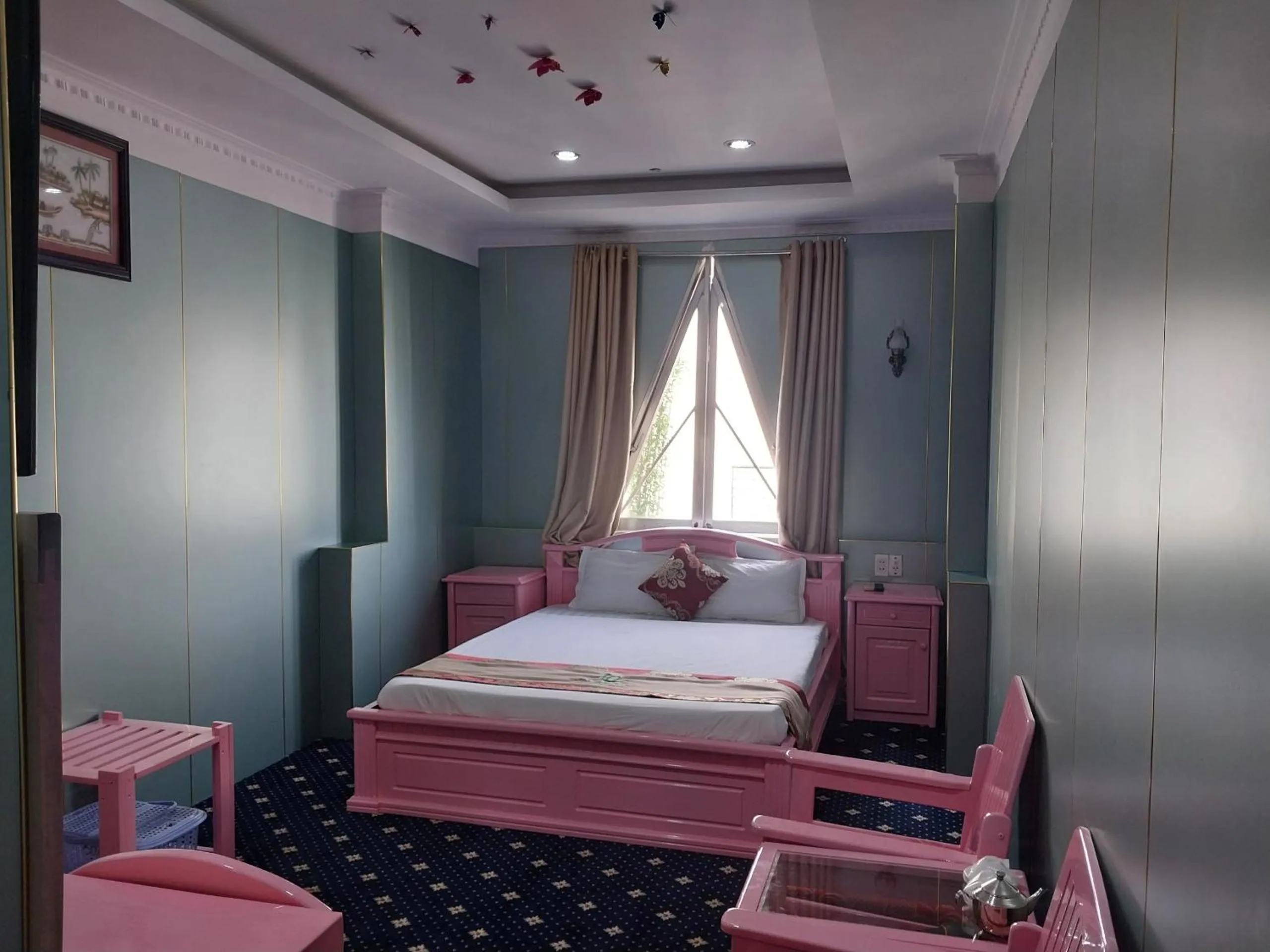 Bed in Nhat Quy Hotel