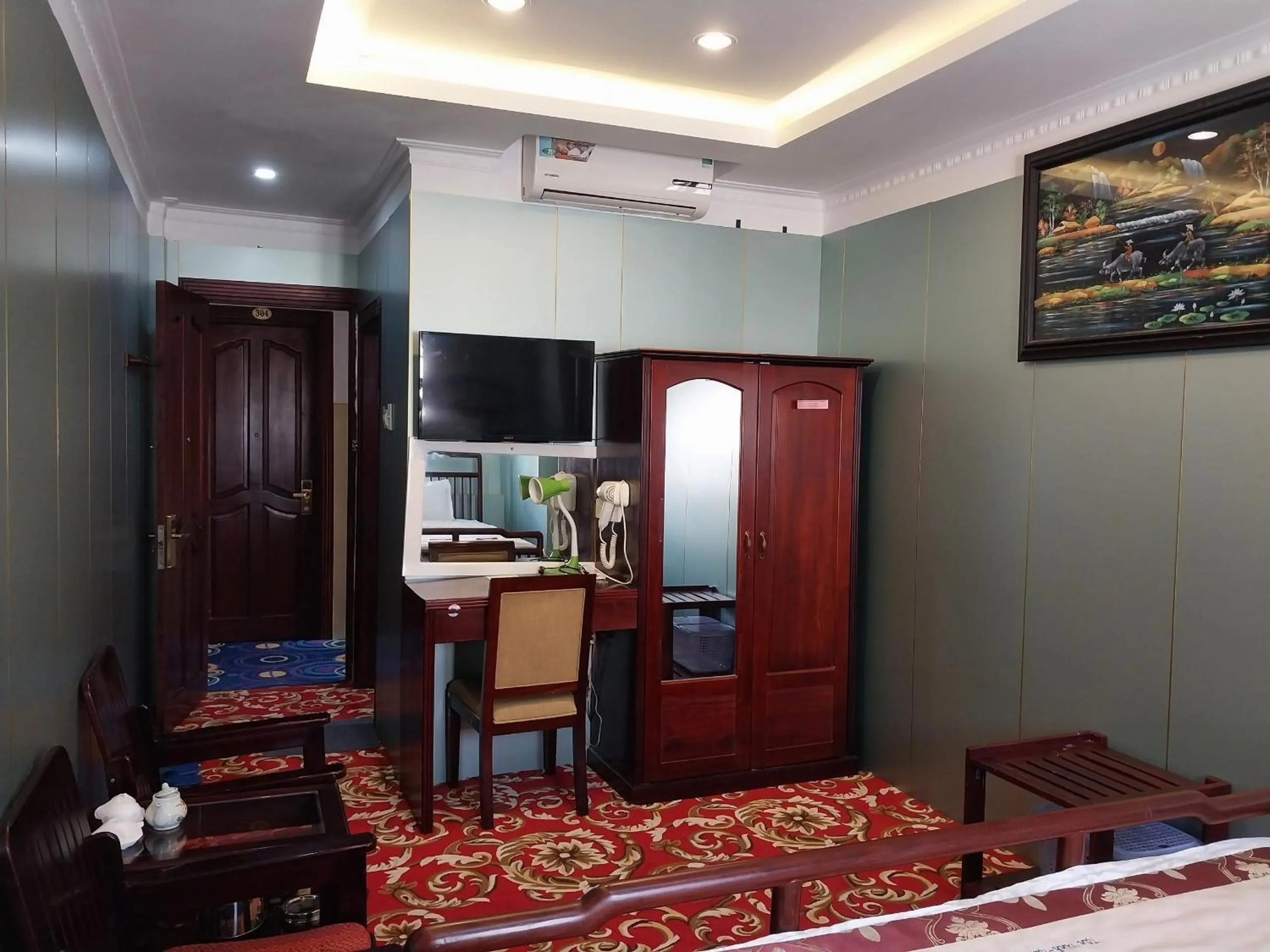 Bed in Nhat Quy Hotel