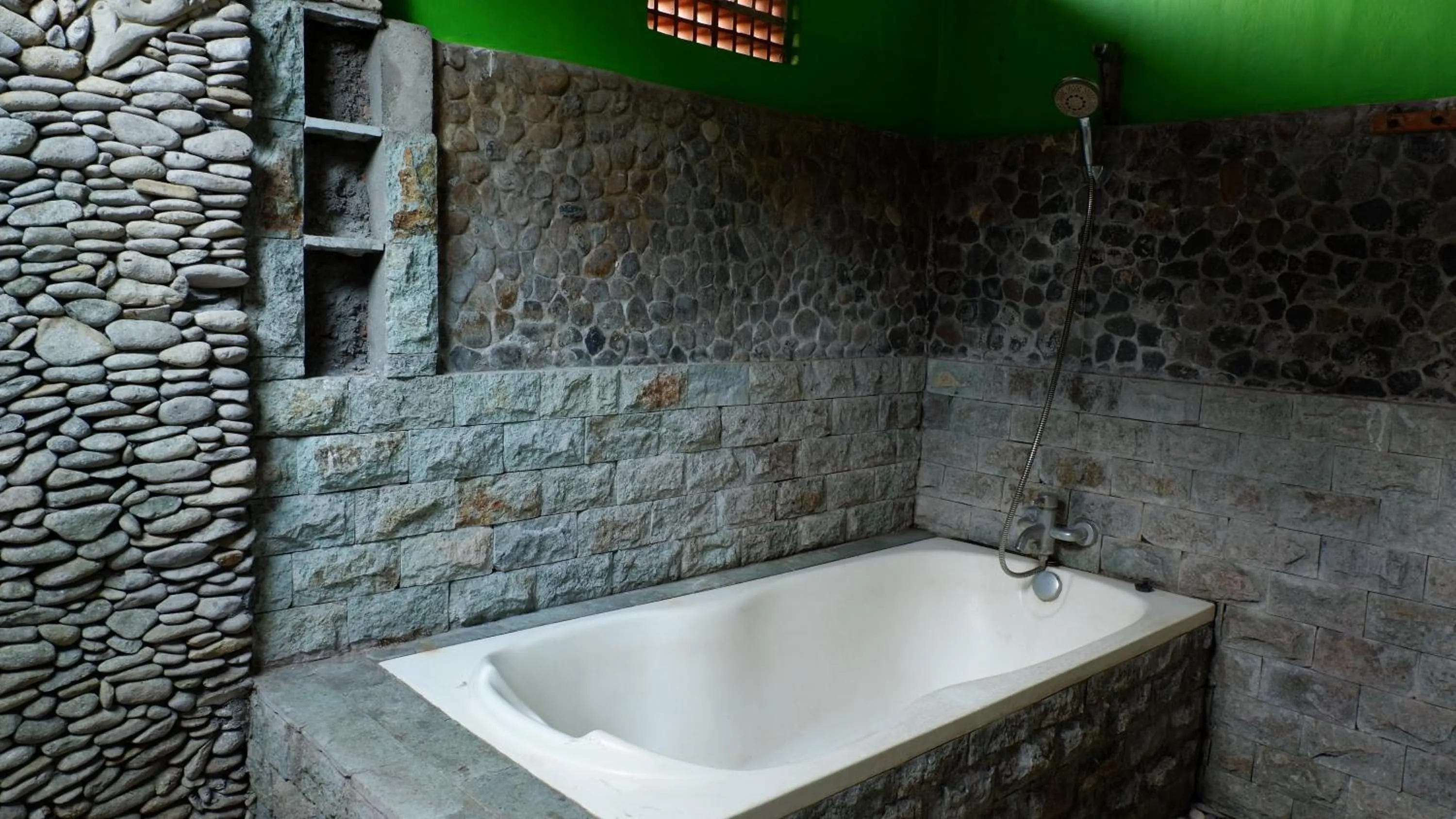 Bathroom in Hai Homestay