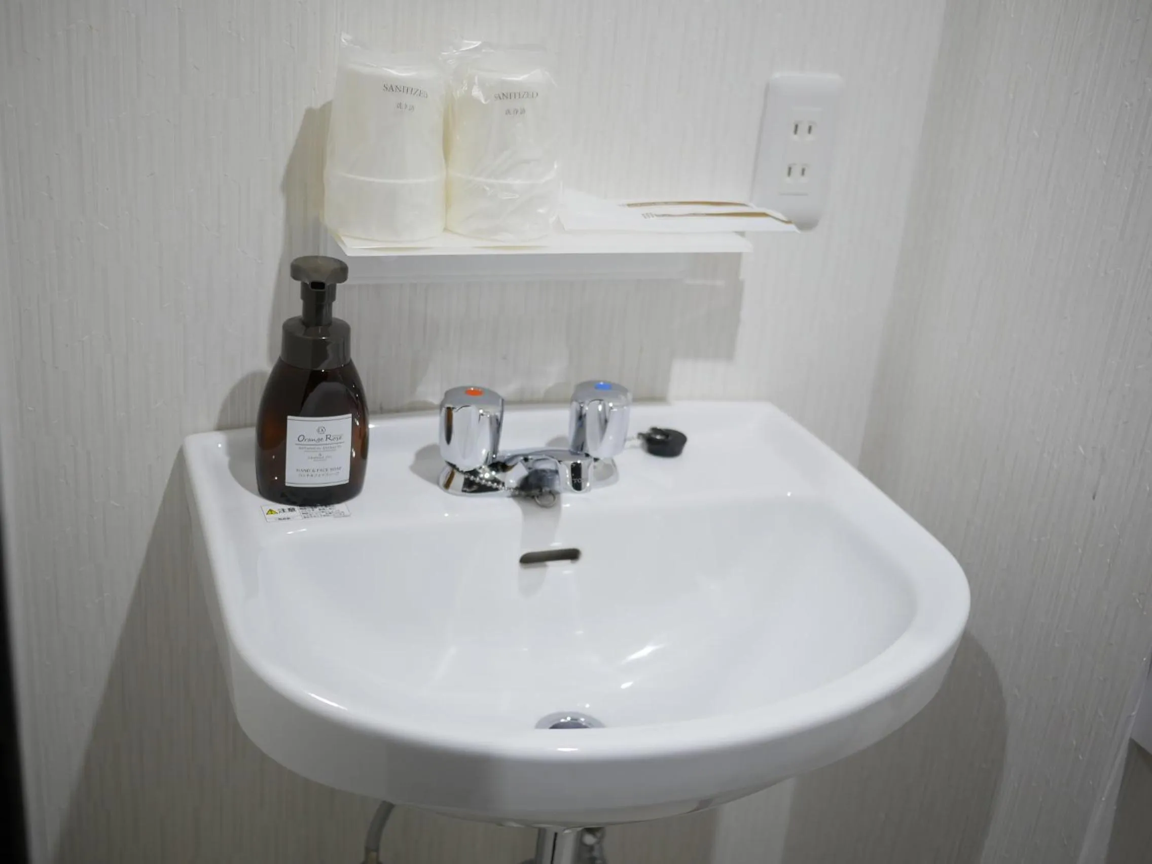 Photo of the whole room in Hotel Links Dobutsuenmae