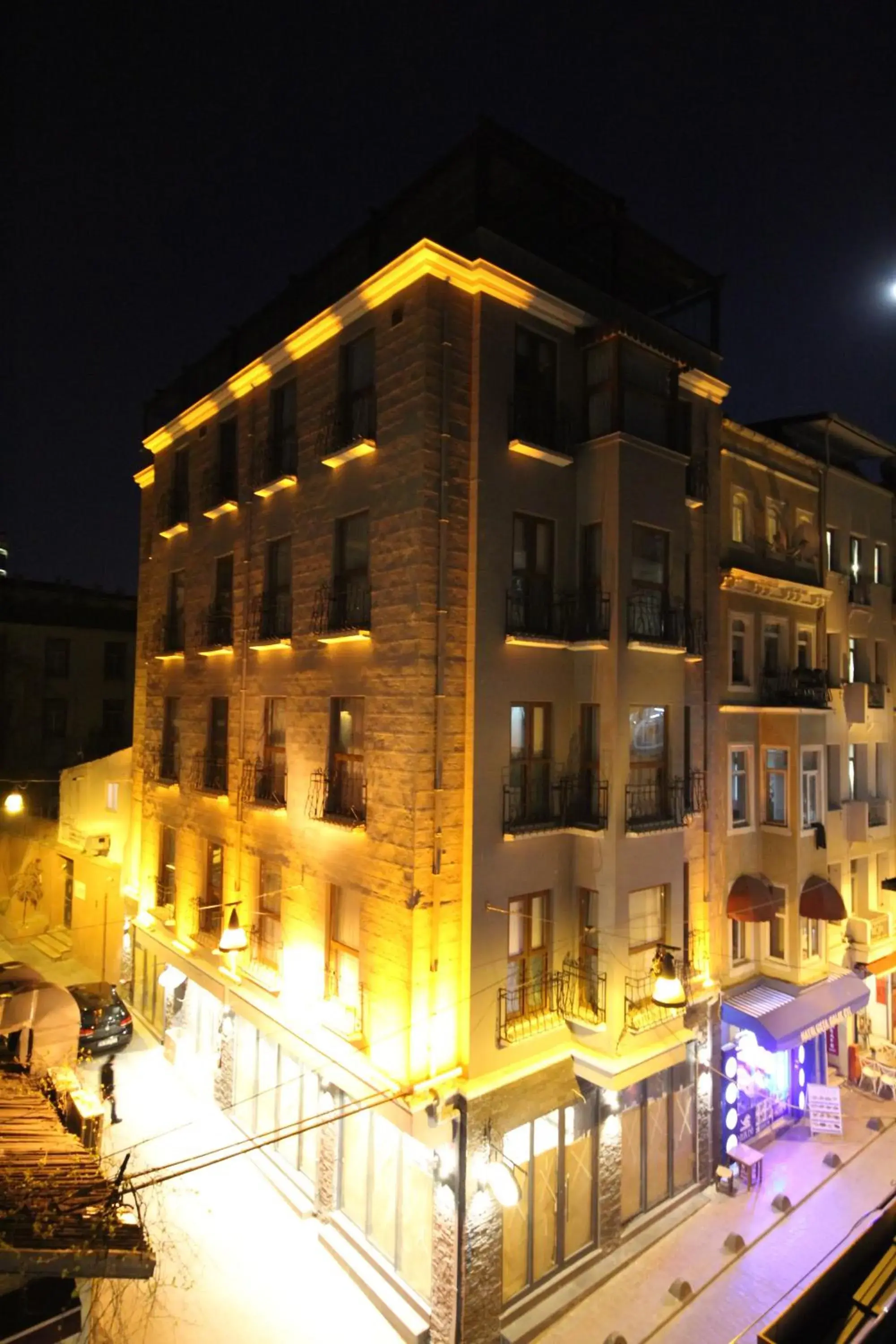 Facade/entrance in Hotel Naumpasa Konagi Facade/entrance in Hotel Naumpasa Konagi