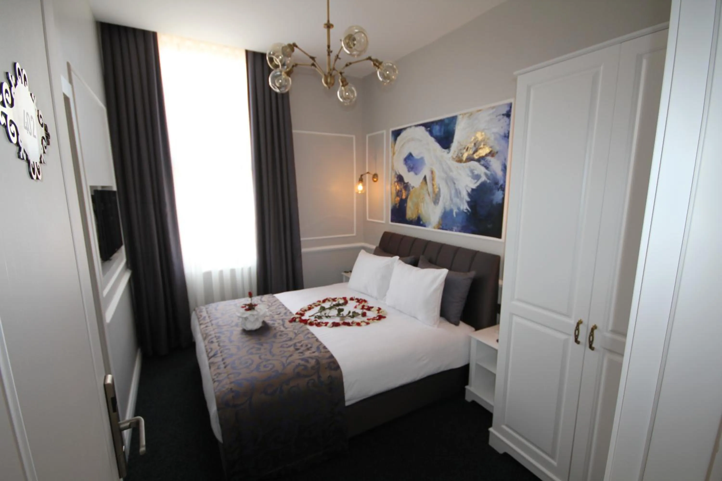 Photo of the whole room, Bed in Hotel Naumpasa Konagi