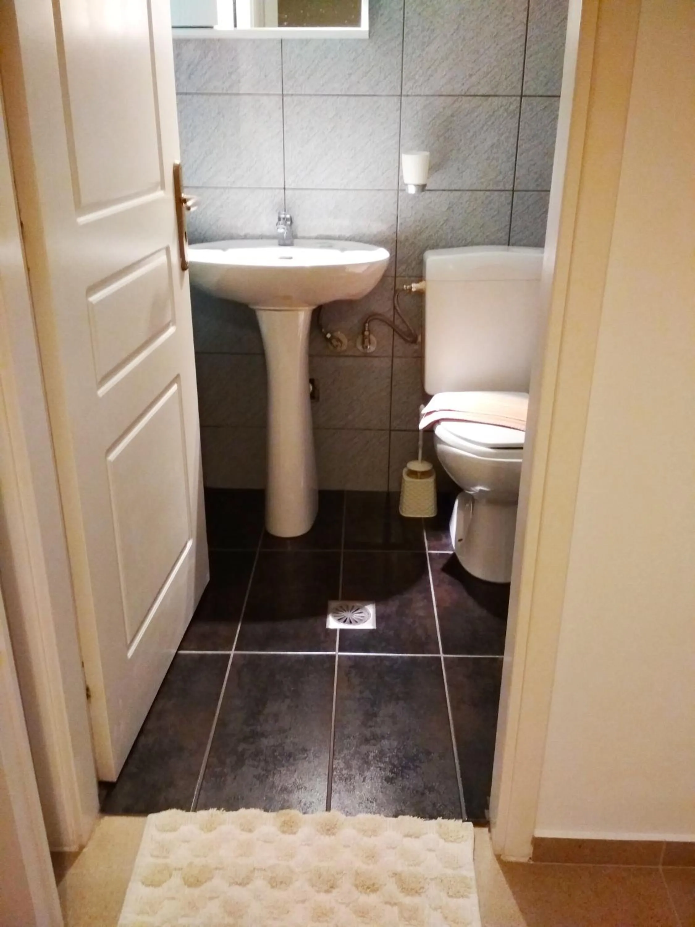 Beloni Apartments and Studios