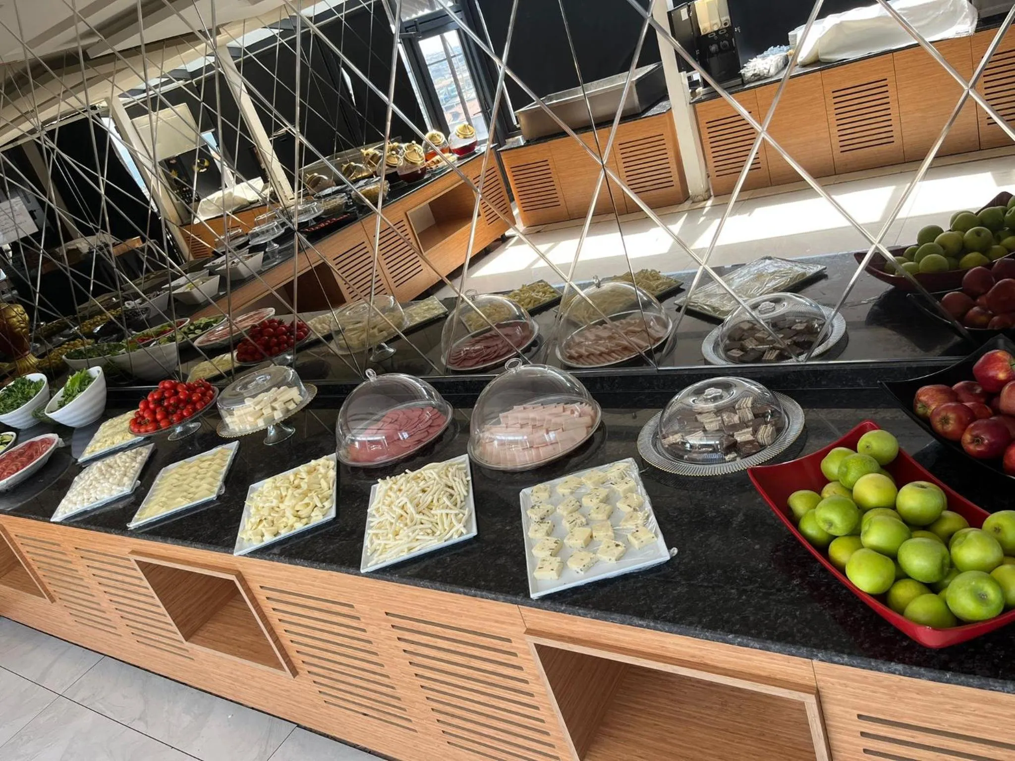 Buffet breakfast in City Center Hotel Taksim İstanbul
