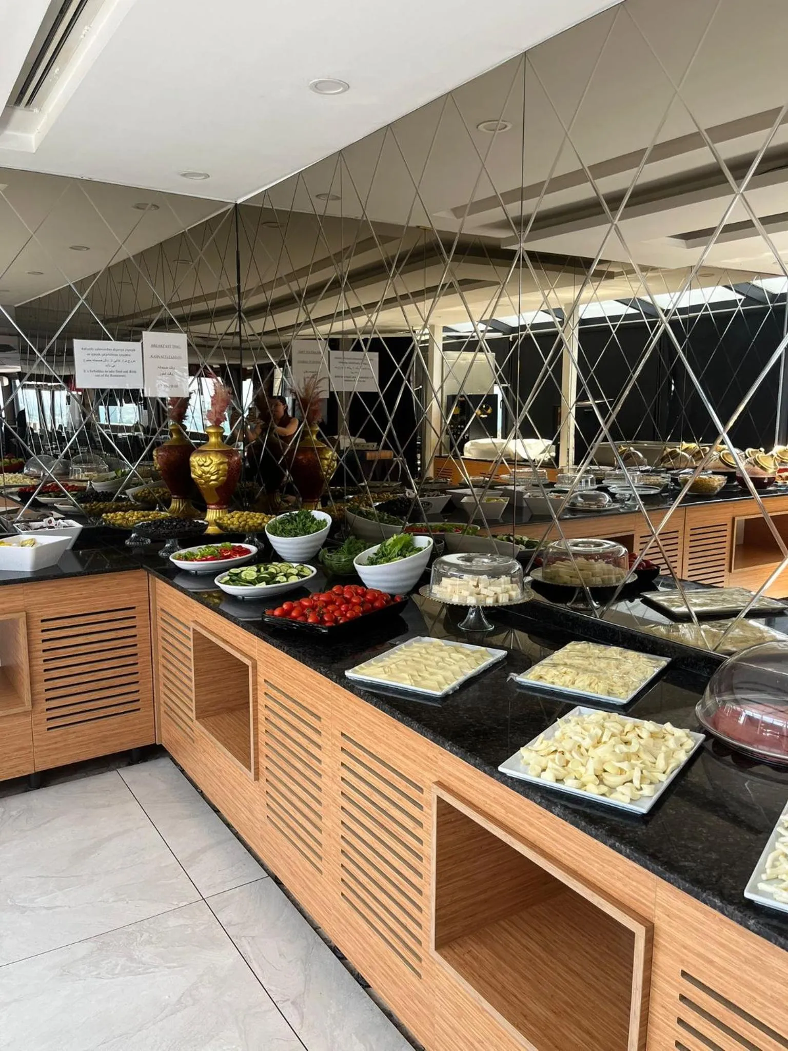 Buffet breakfast in City Center Hotel Taksim İstanbul