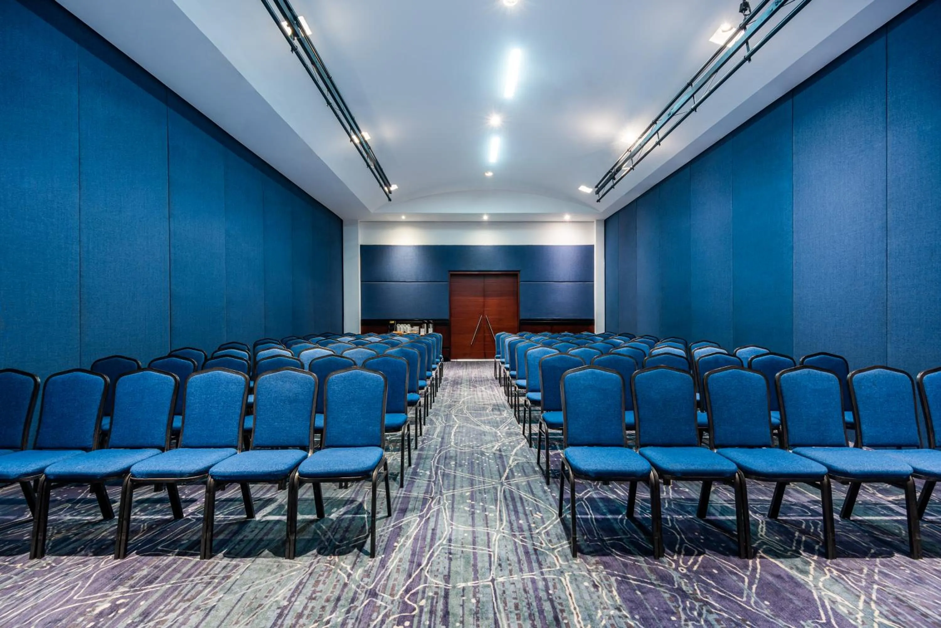 Business facilities in Cosmos 100 Hotel & Centro de Convenciones - Hoteles Cosmos