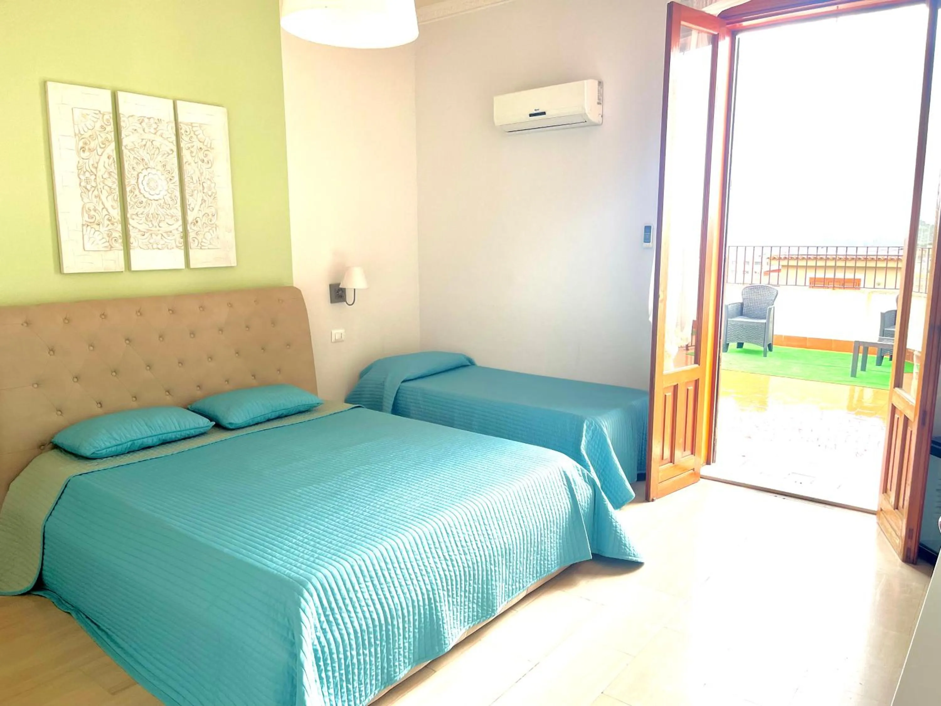 Simonetta's Rooms