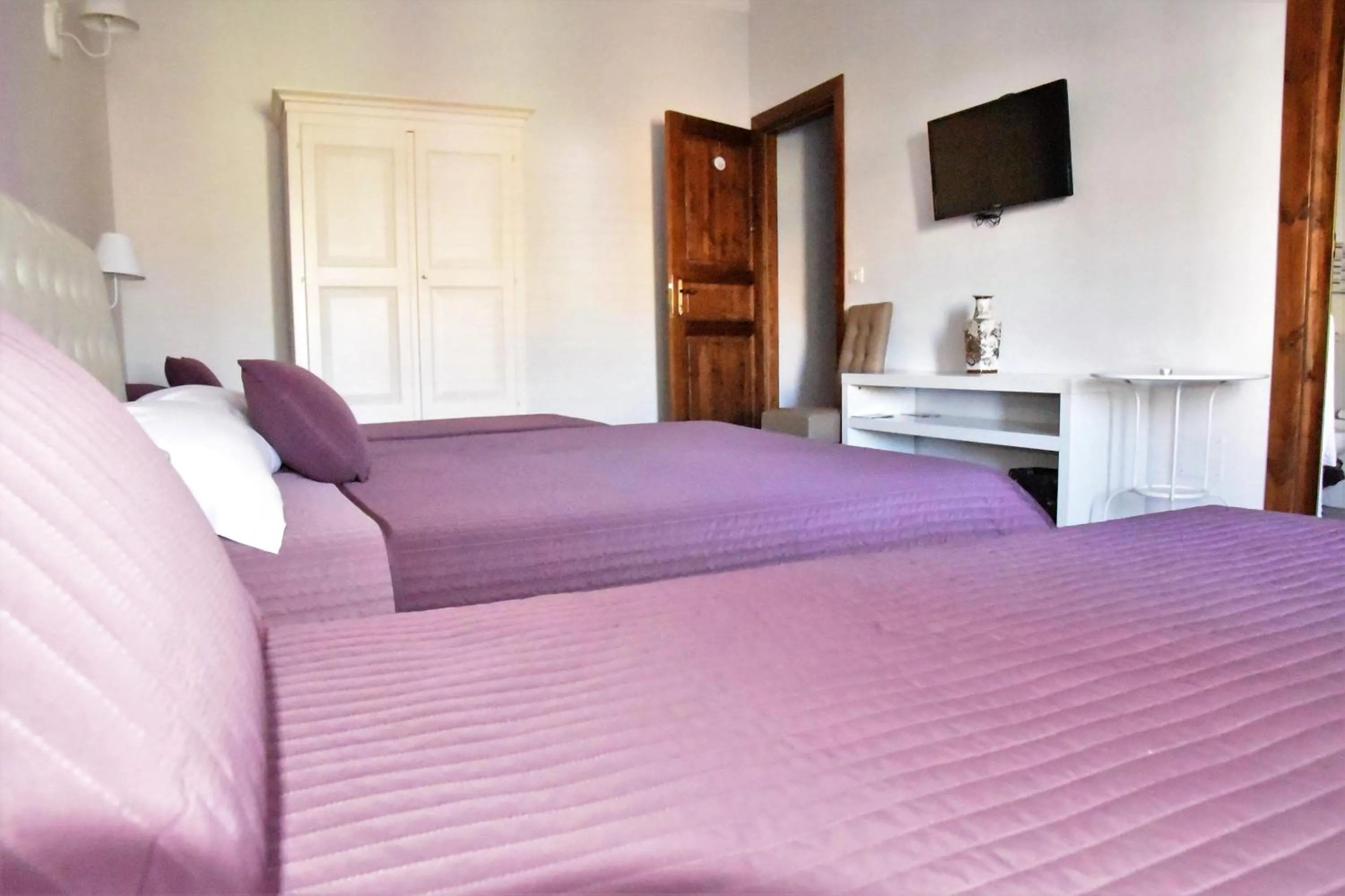 Simonetta's Rooms