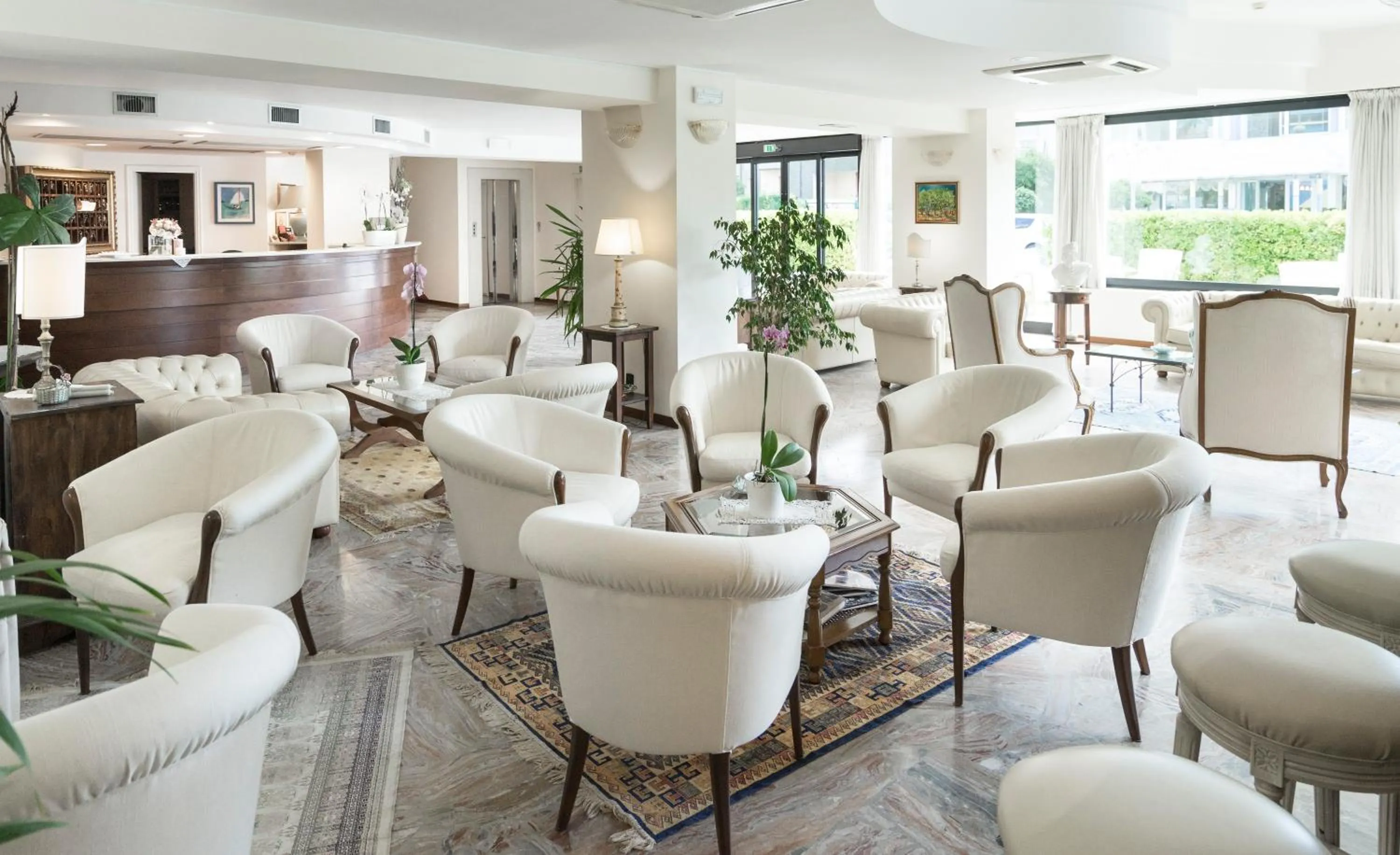 Lobby or reception in Hotel Apollo