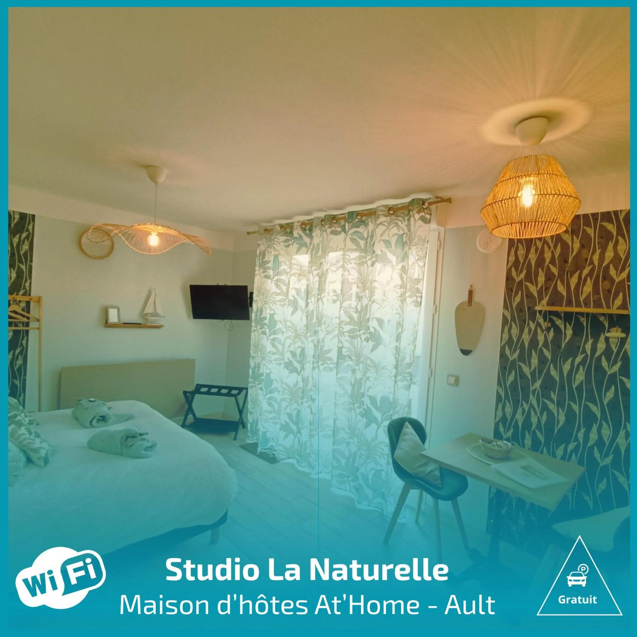 Photo of the whole room in Maison d'hôtes "At'Home"