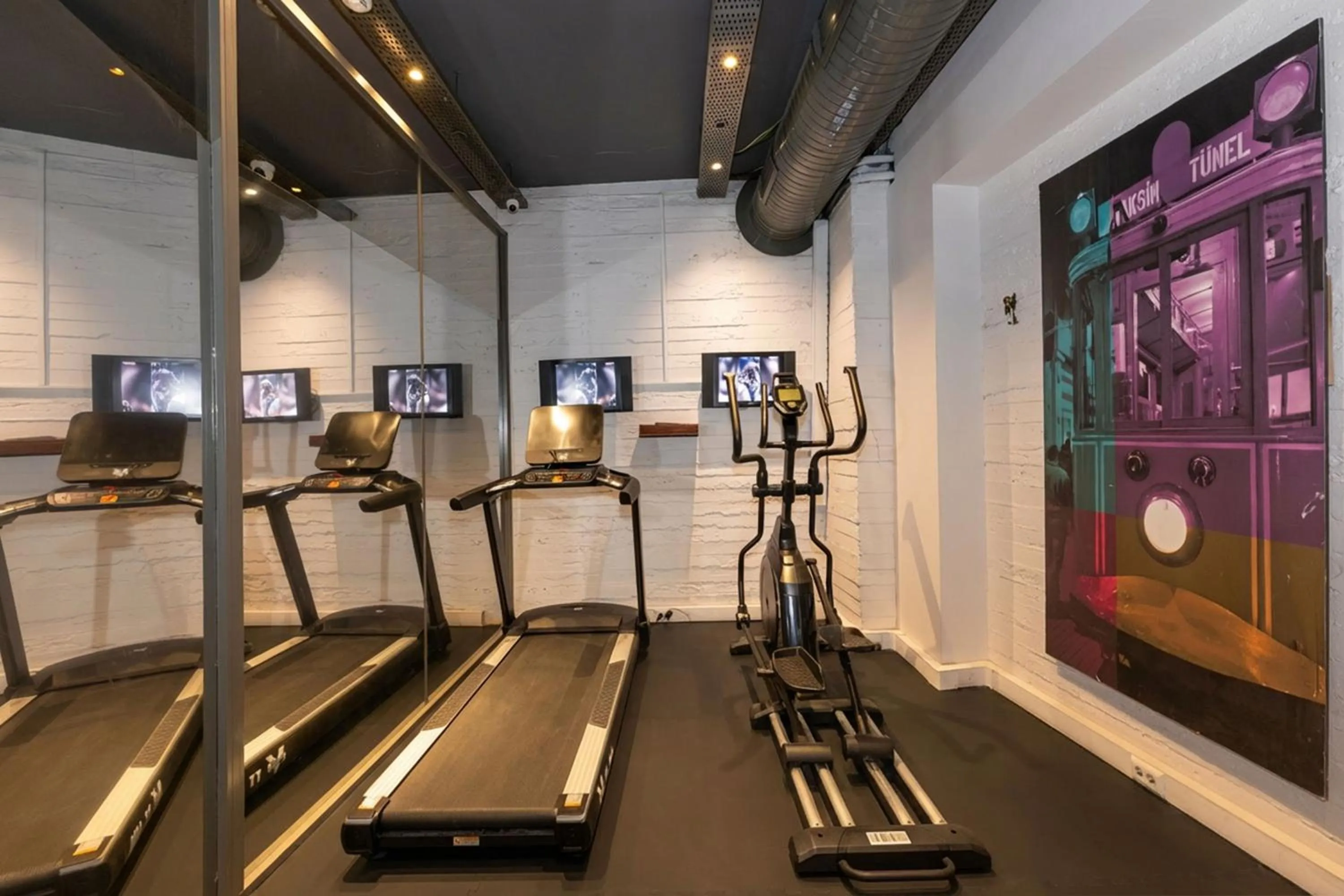 Fitness centre/facilities in Tulip City Hotel & Spa