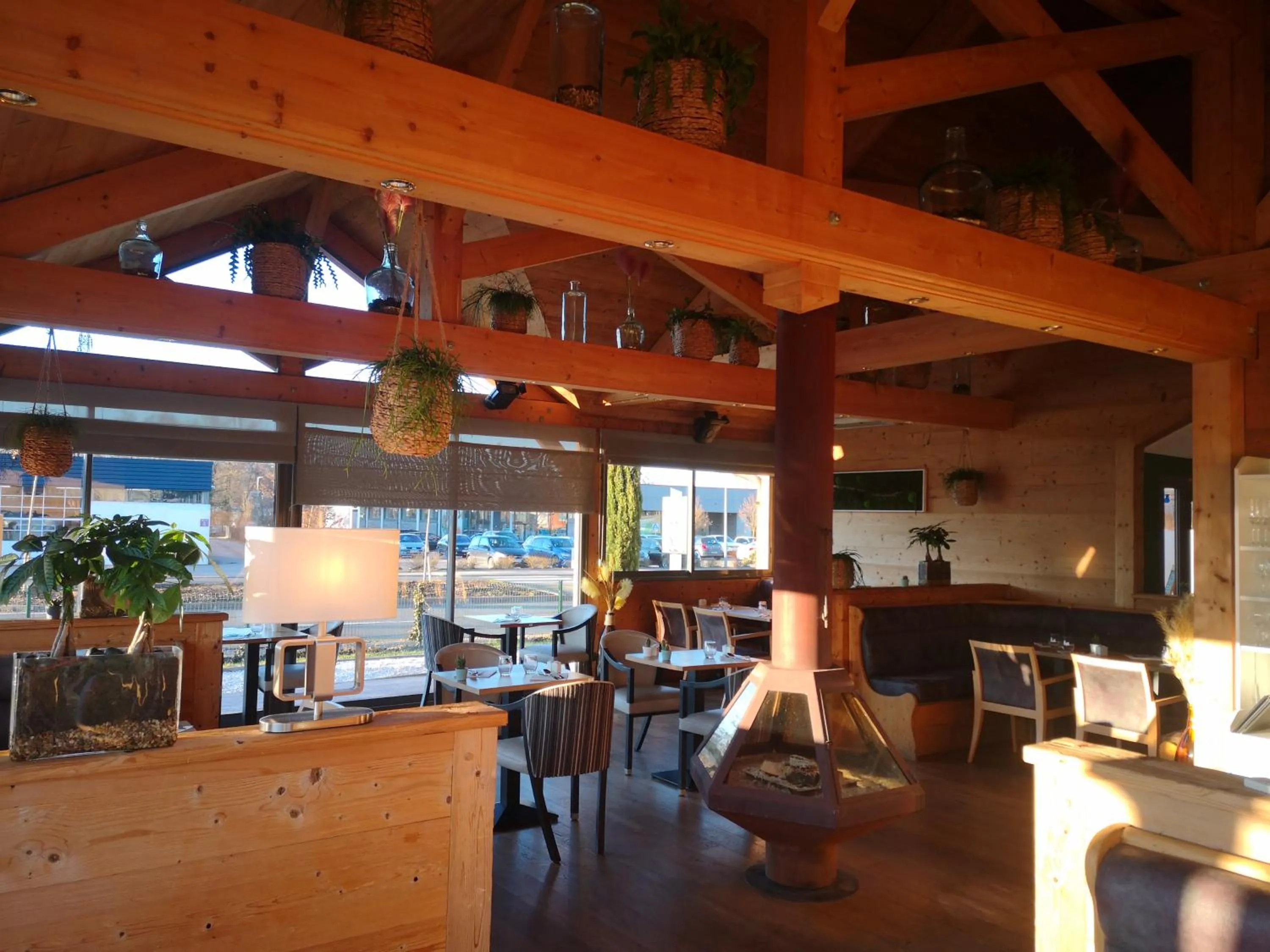 Restaurant/places to eat in Le Konine - Hotel & Bar & Restaurant