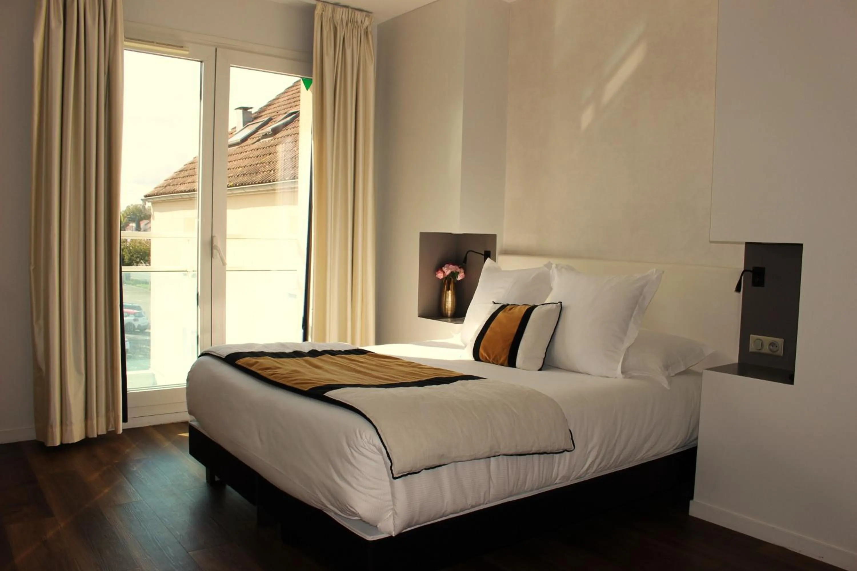 Bed in Le Konine - Hotel & Bar & Restaurant