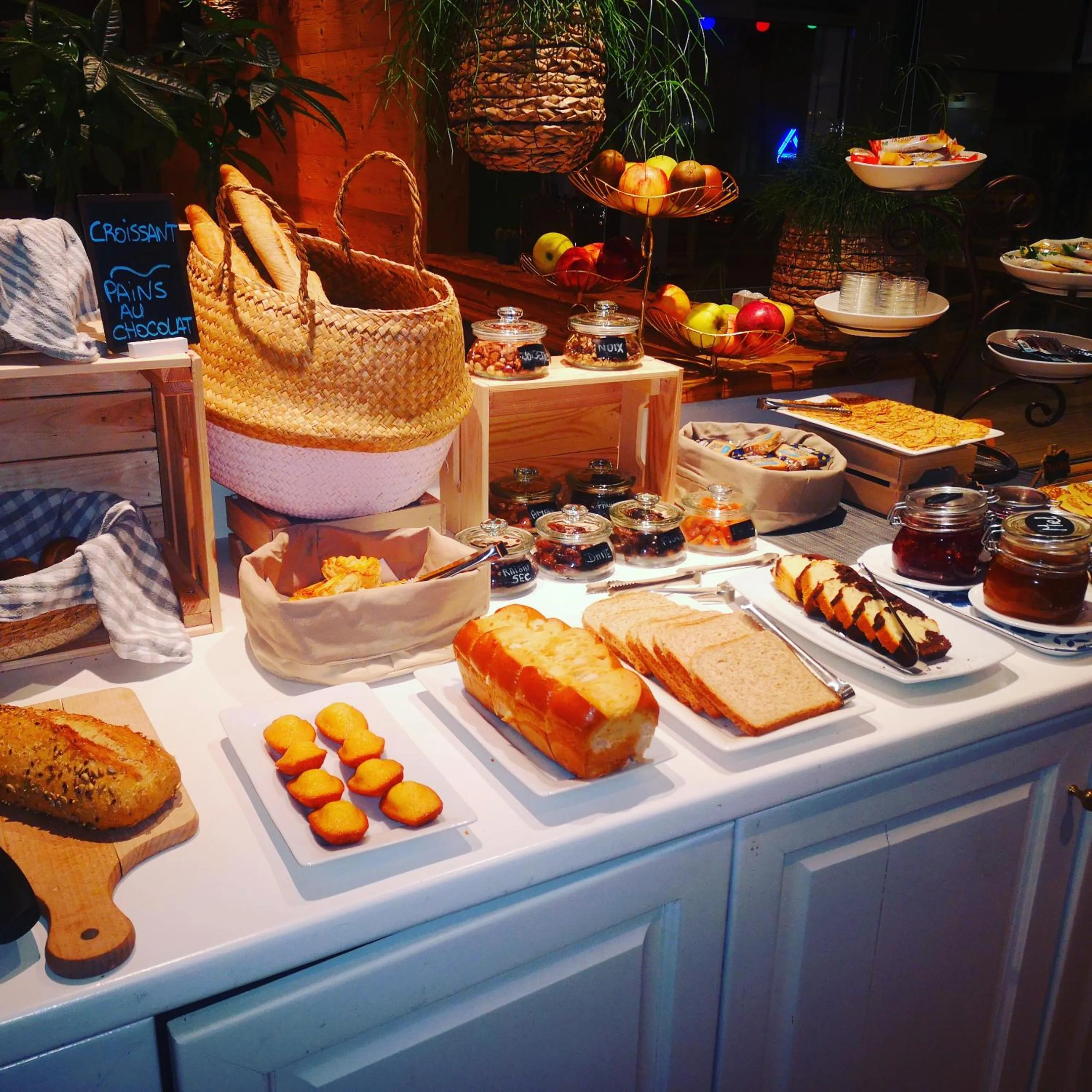 Breakfast in Le Konine - Hotel & Bar & Restaurant