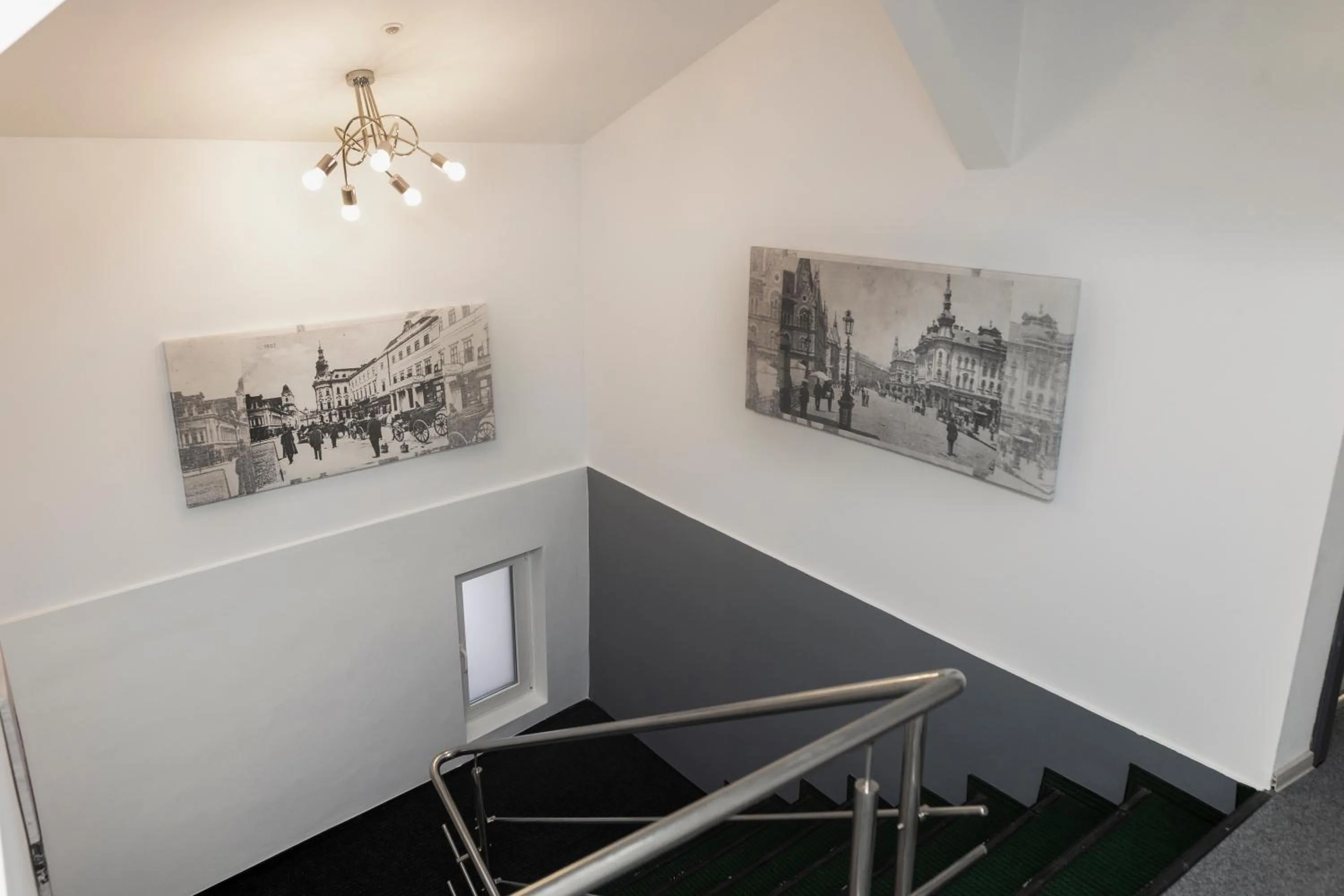 Business facilities in Meteor Central