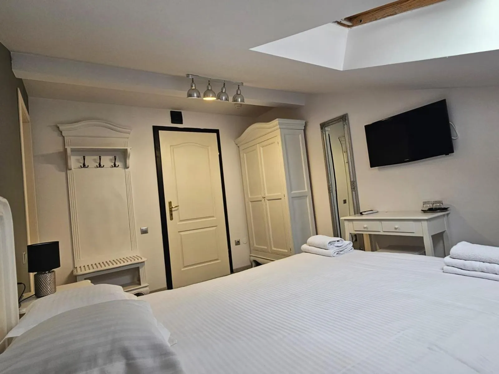 Bed in Meteor Central