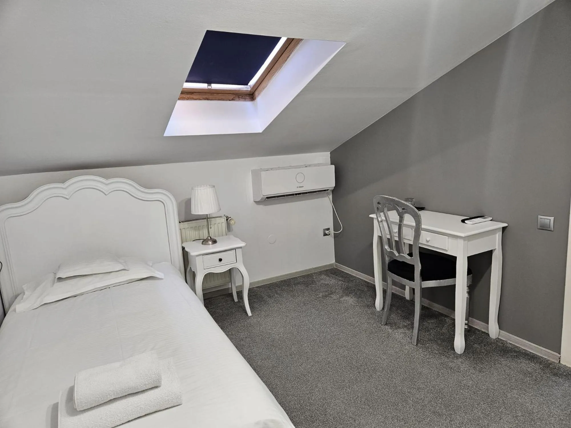 Bed in Meteor Central