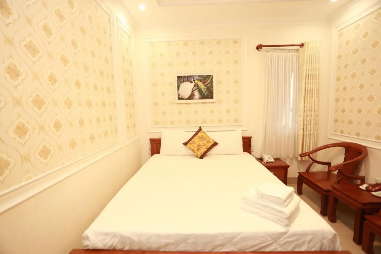 Bed in THANH TAI HOTEl 1
