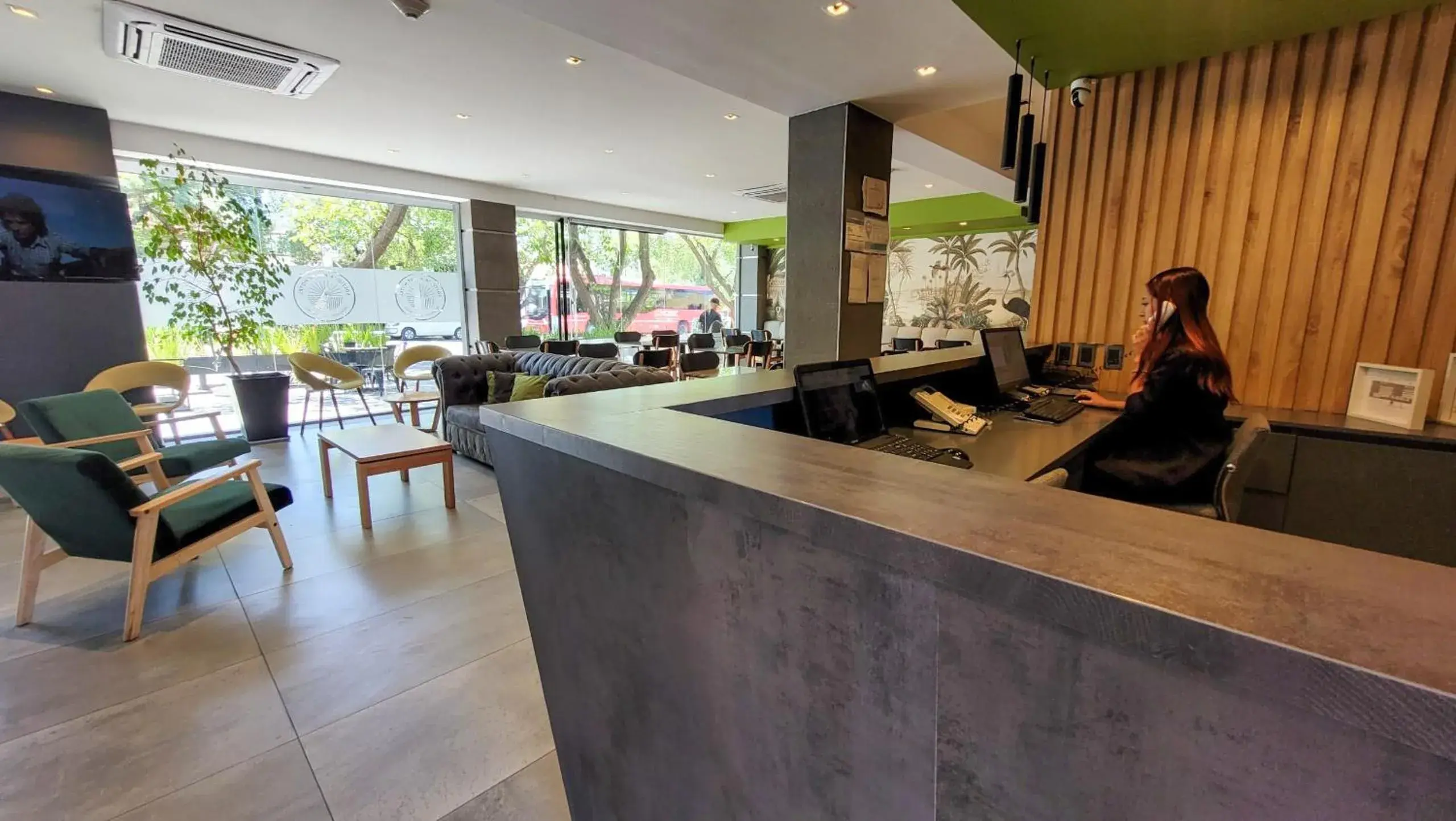 Lobby or reception in Soltigua Apart Hotel Mendoza Lobby or reception in Soltigua Apart Hotel Mendoza