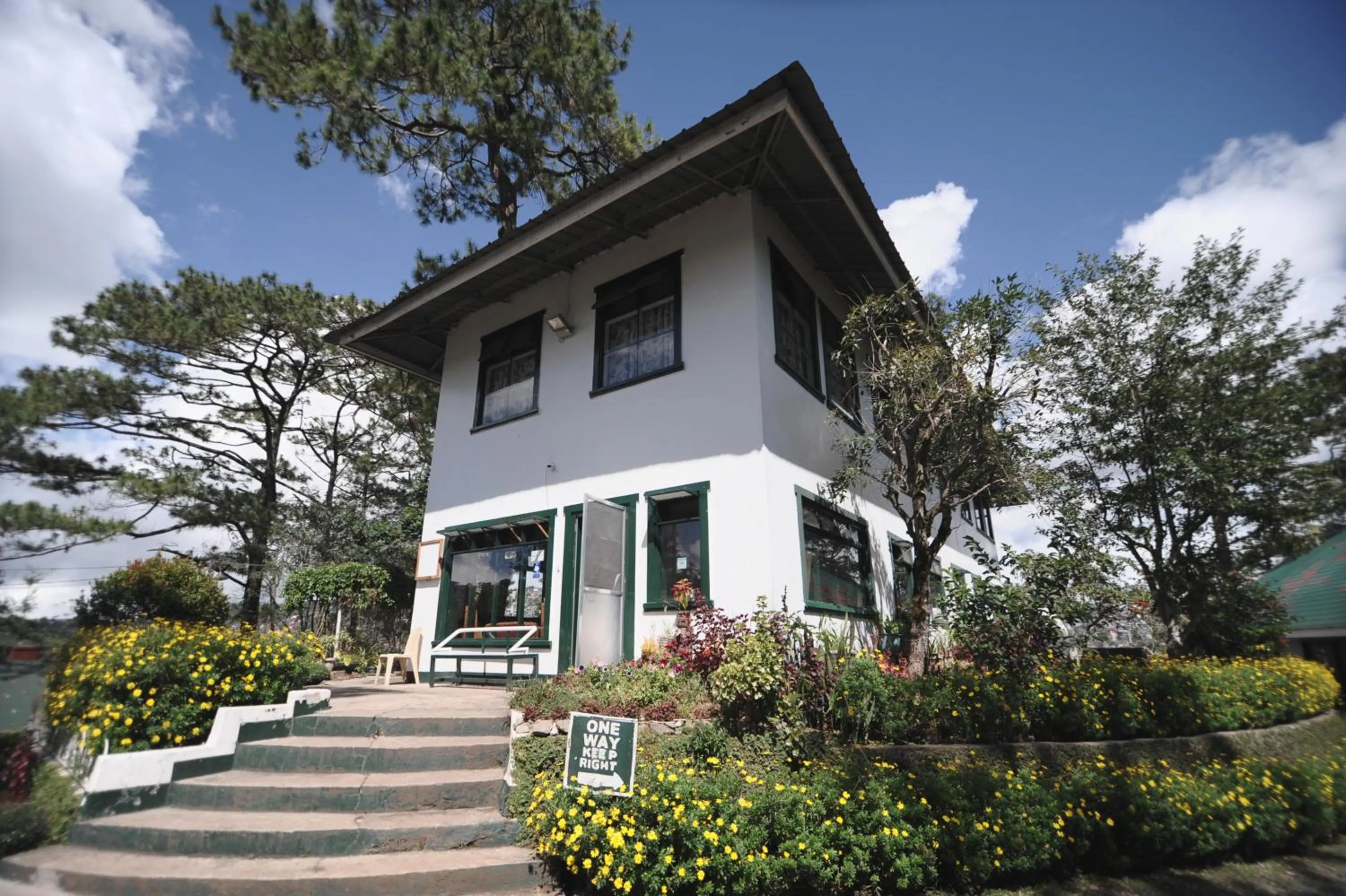 Property building in Pine Breeze Cottages