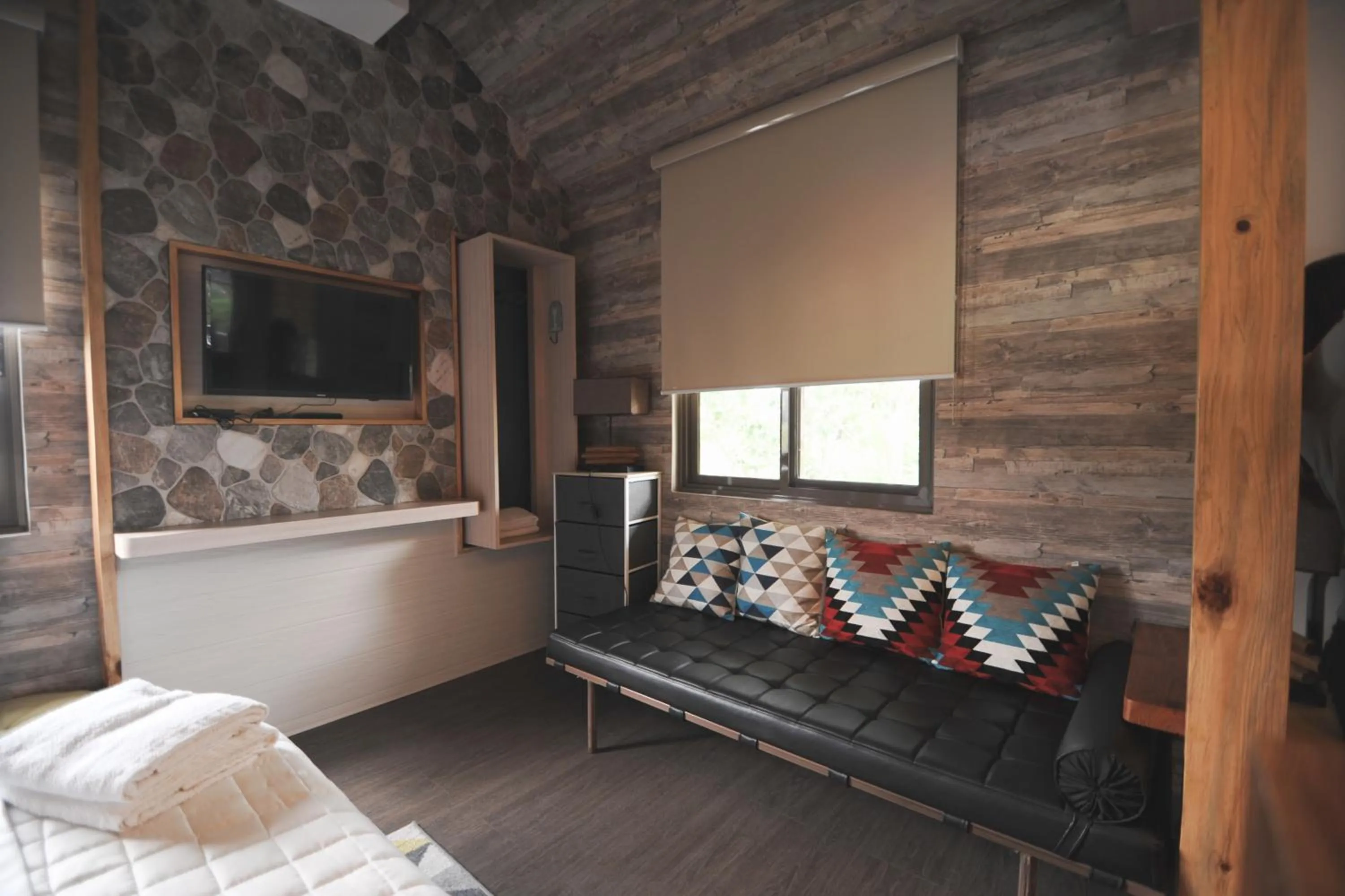 bunk bed, Bed in Pine Breeze Cottages