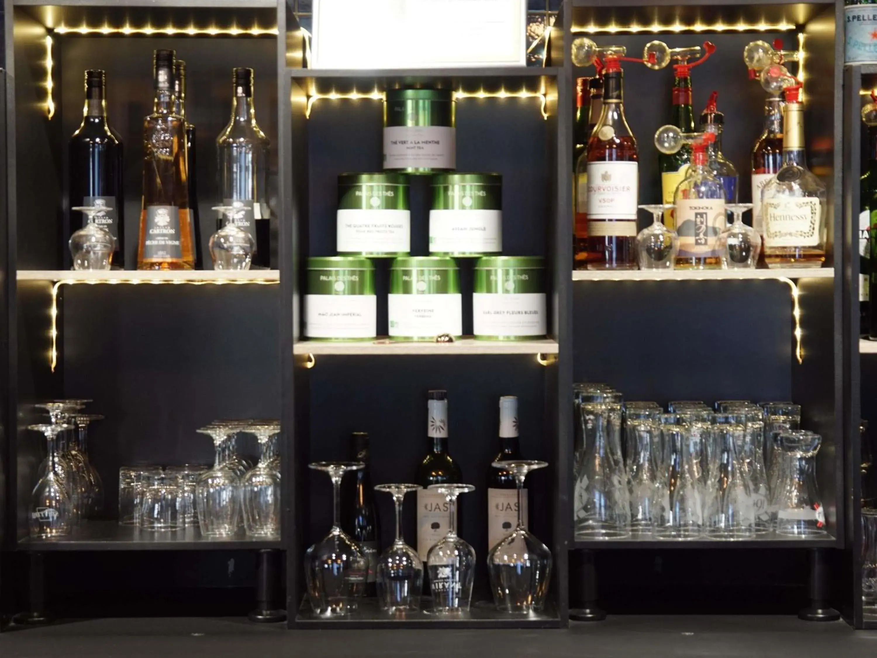 Lounge or bar in ibis Manosque Cadarache Lounge or bar in ibis Manosque Cadarache