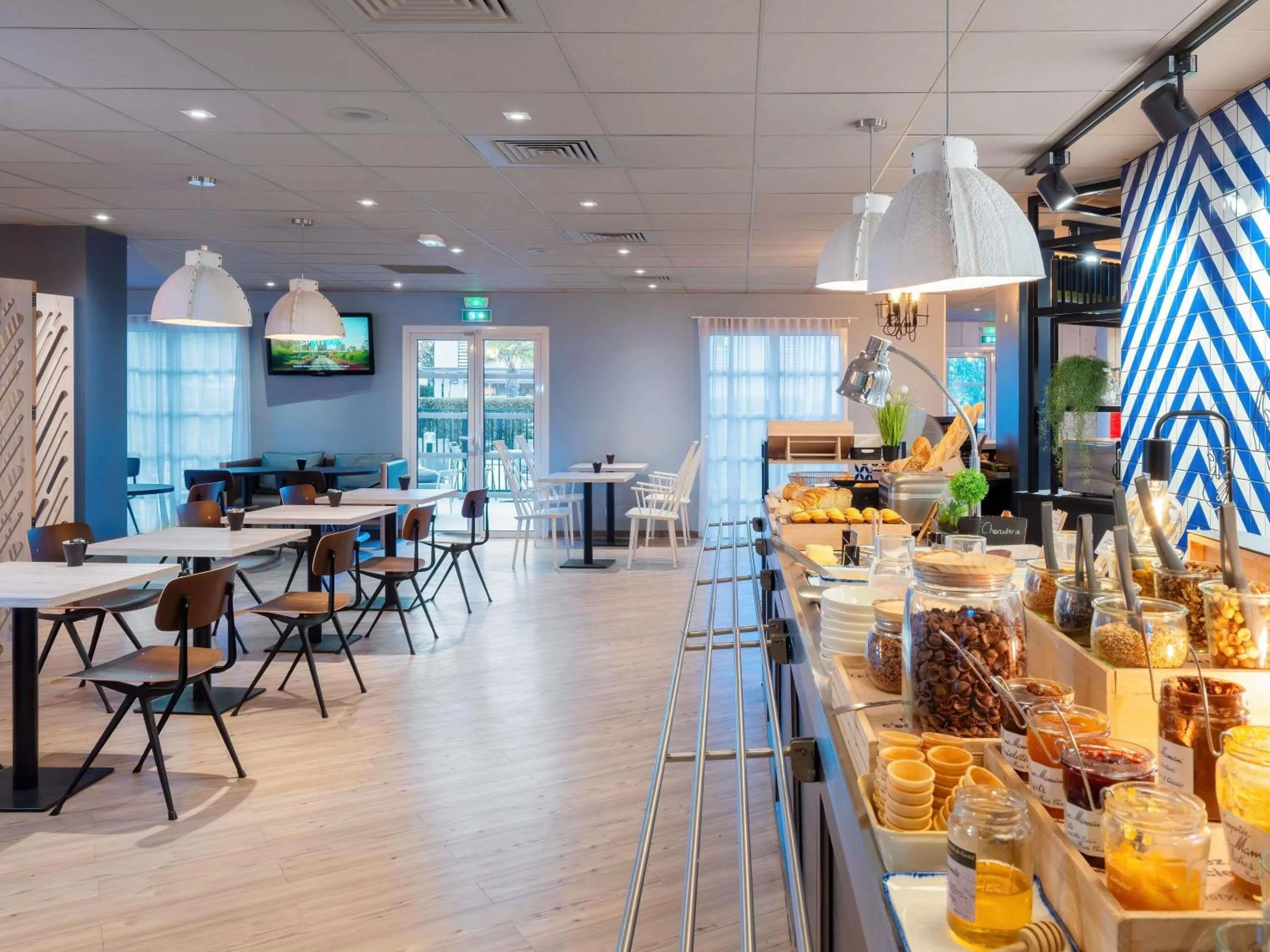 Breakfast in ibis Manosque Cadarache