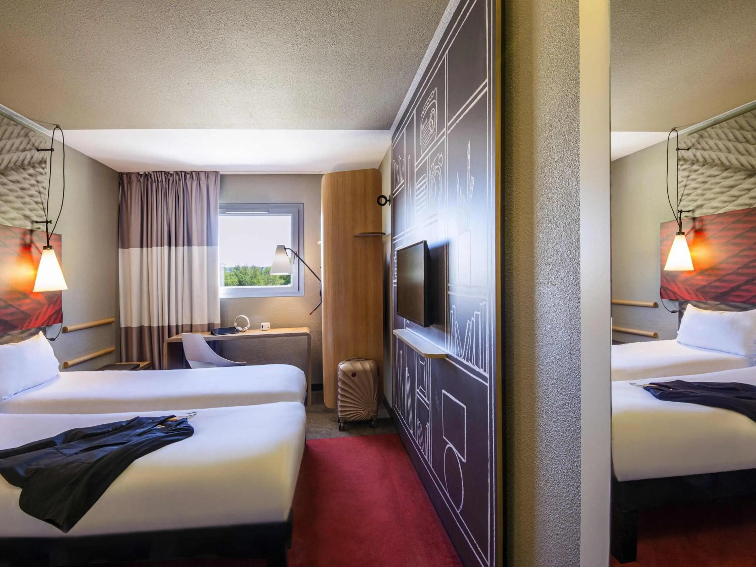 Bedroom, Bed in ibis Manosque Cadarache