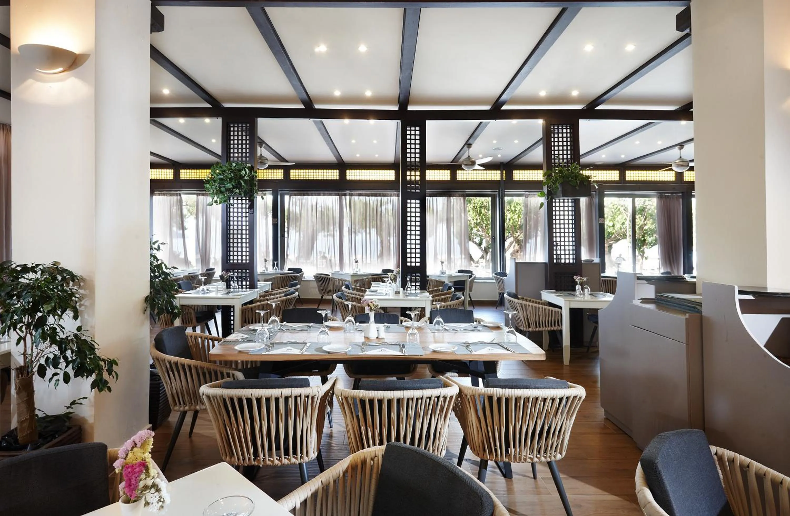 Restaurant/places to eat in Giannoulis – Santa Marina Beach Hotel