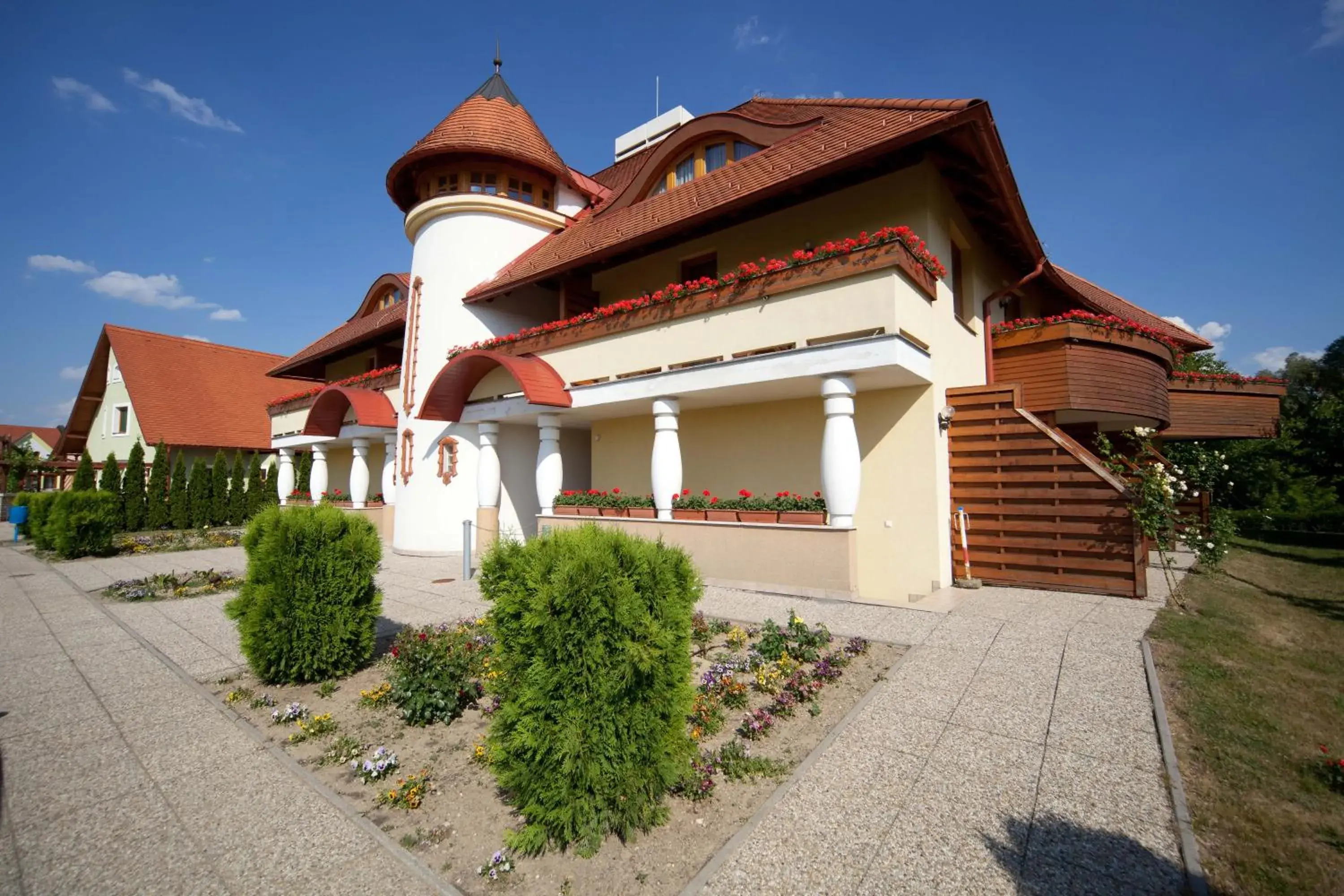 Standard Twin Room with Terrace in House Hertelendy in Kehida Termál Resort & Spa Standard Twin Room with Terrace in House Hertelendy in Kehida Termál Resort & Spa