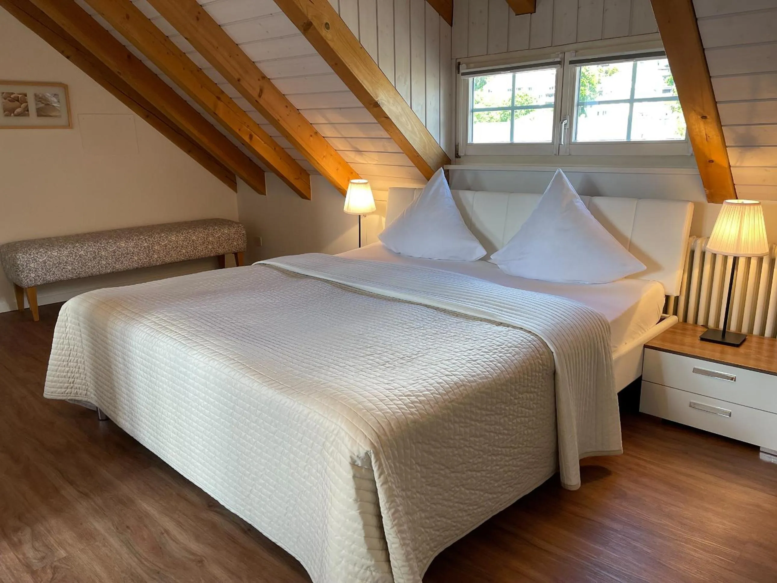 Bedroom, Bed in Hotel Kronenhof