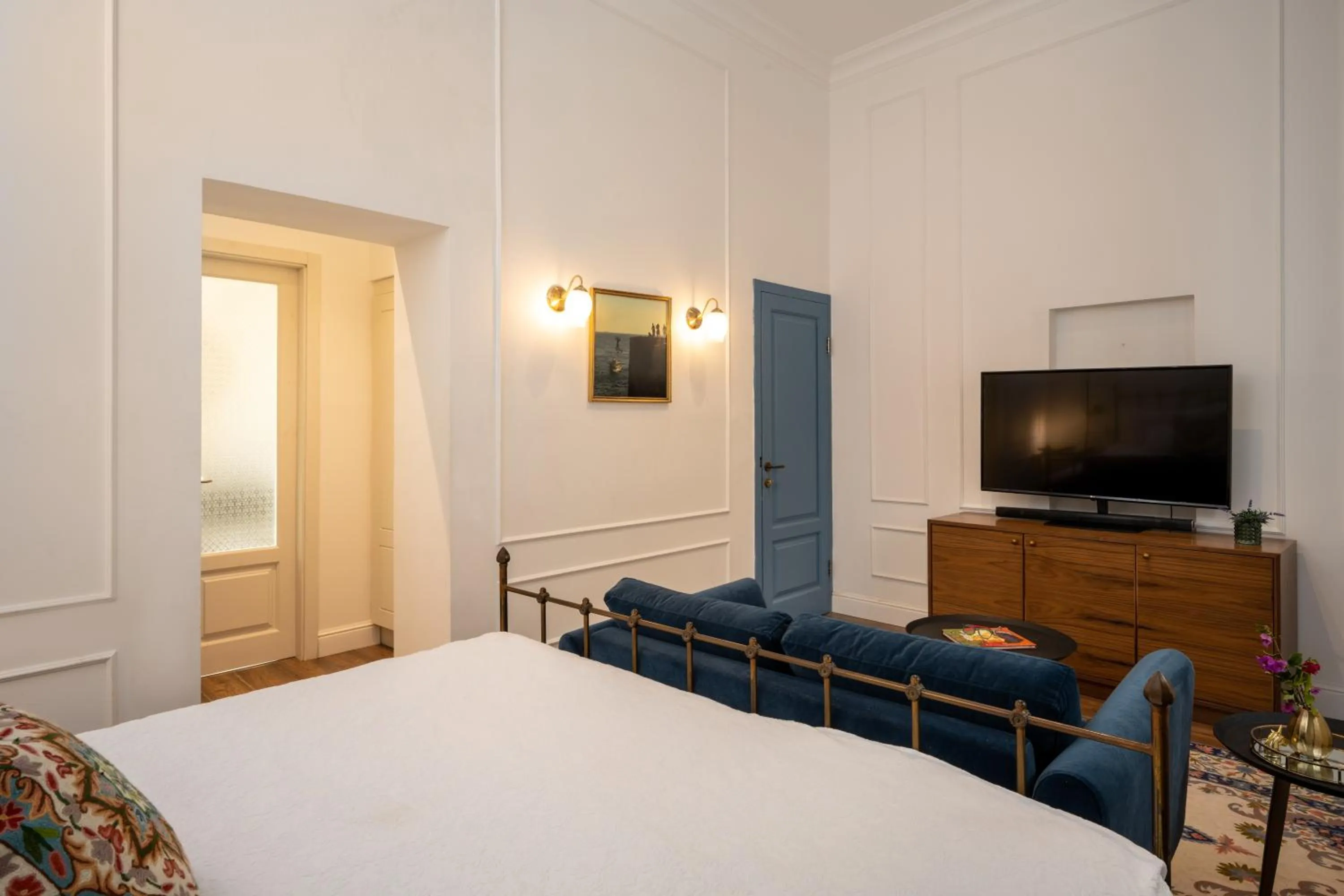 Bed in Akotika boutique