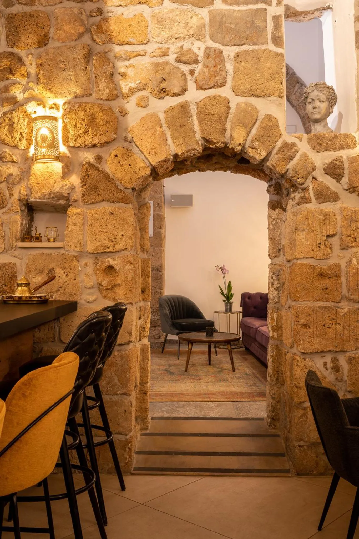 Property building in Akotika boutique