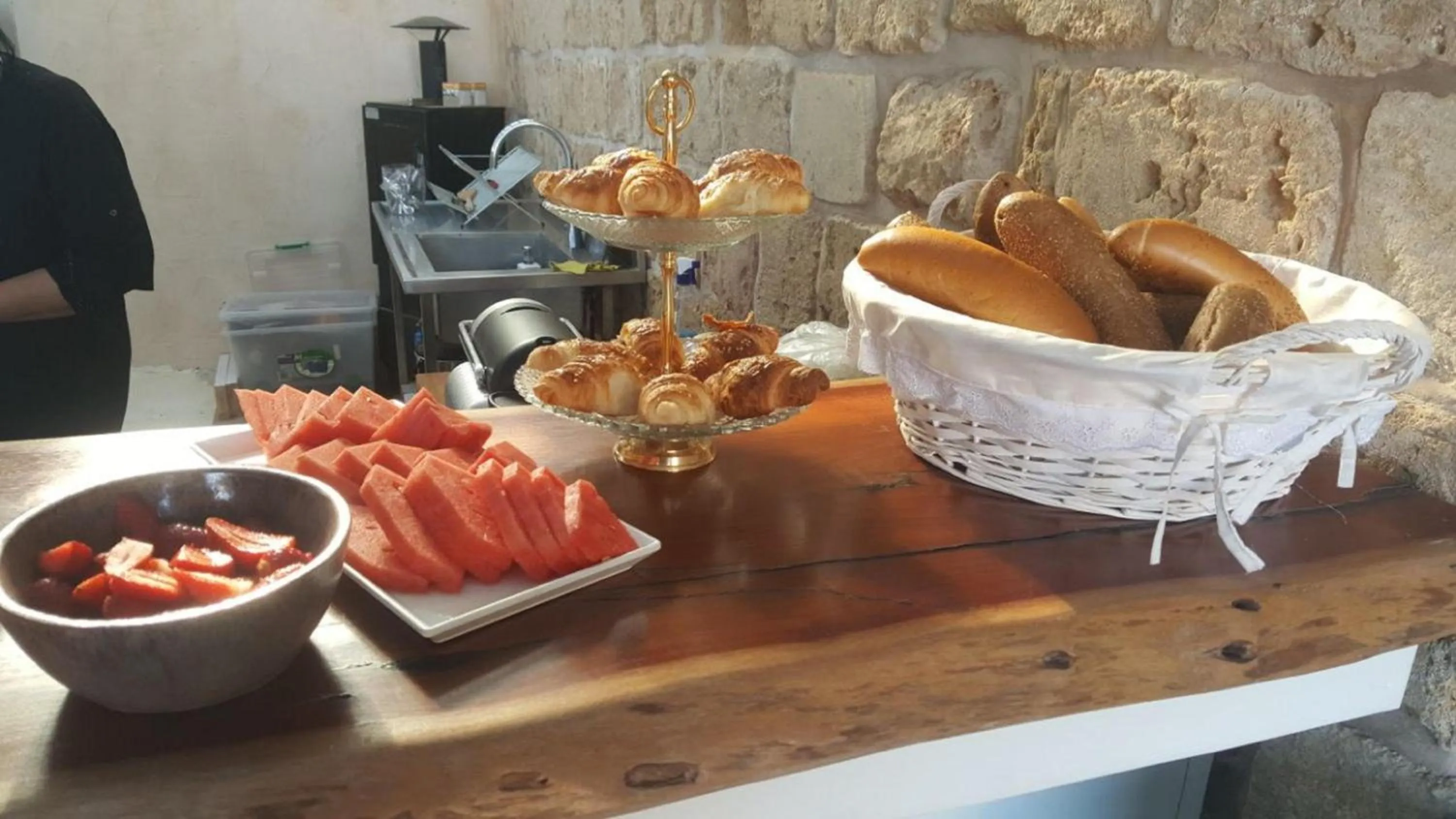 Food and drinks in Akotika boutique