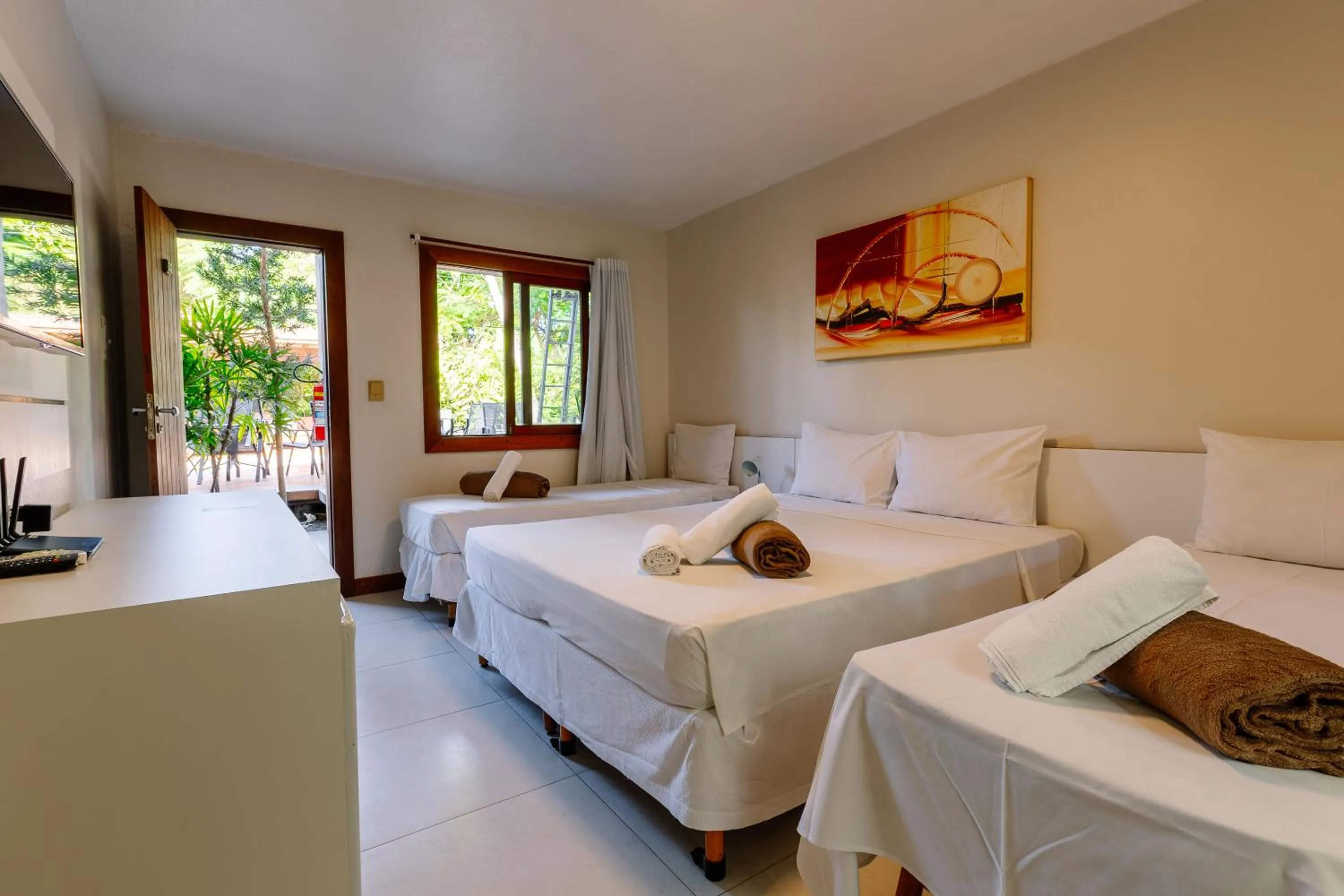 Bedroom, Bed in Hotel Flamingo Beach by HC