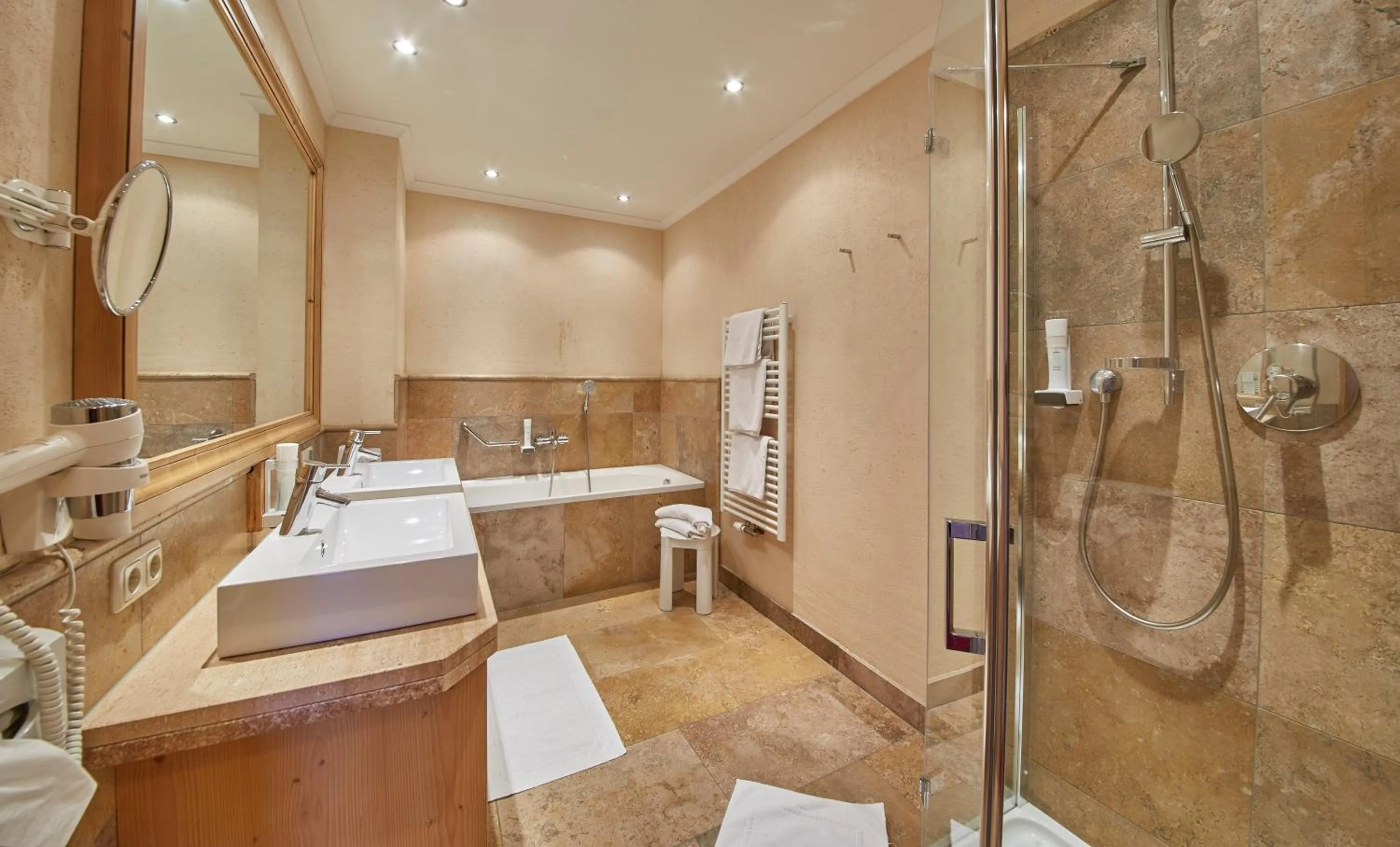 Bauernhof Hotel Oberschwarzach