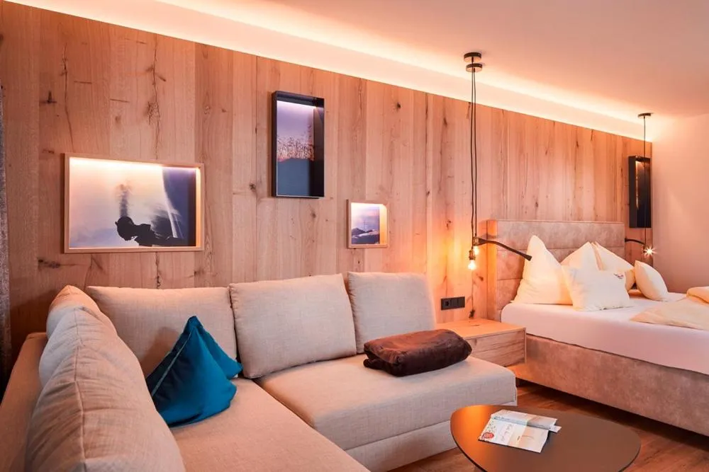 Balcony/Terrace, Bed in Bauernhof Hotel Oberschwarzach