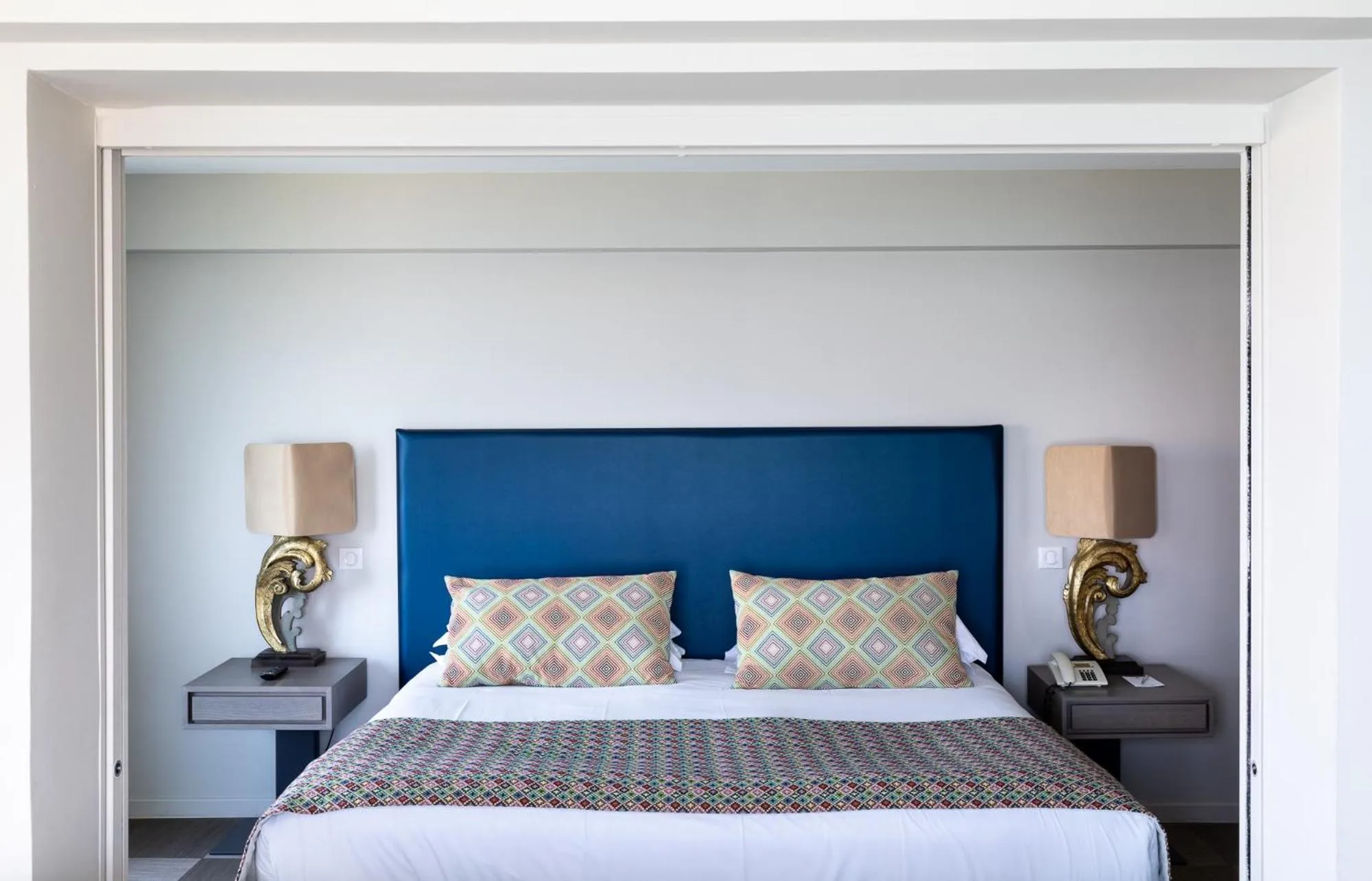 Bed in Best Western Premier Santa Maria