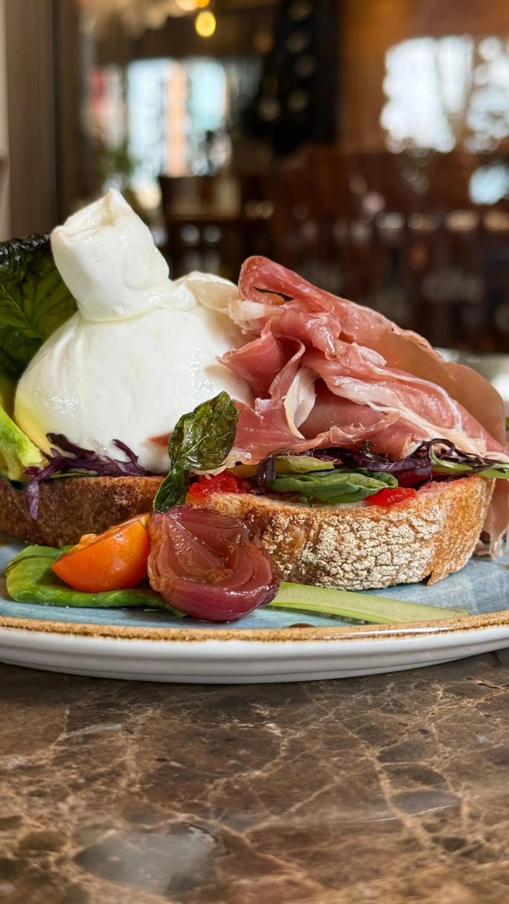 Restaurant/places to eat in Cité Hotel