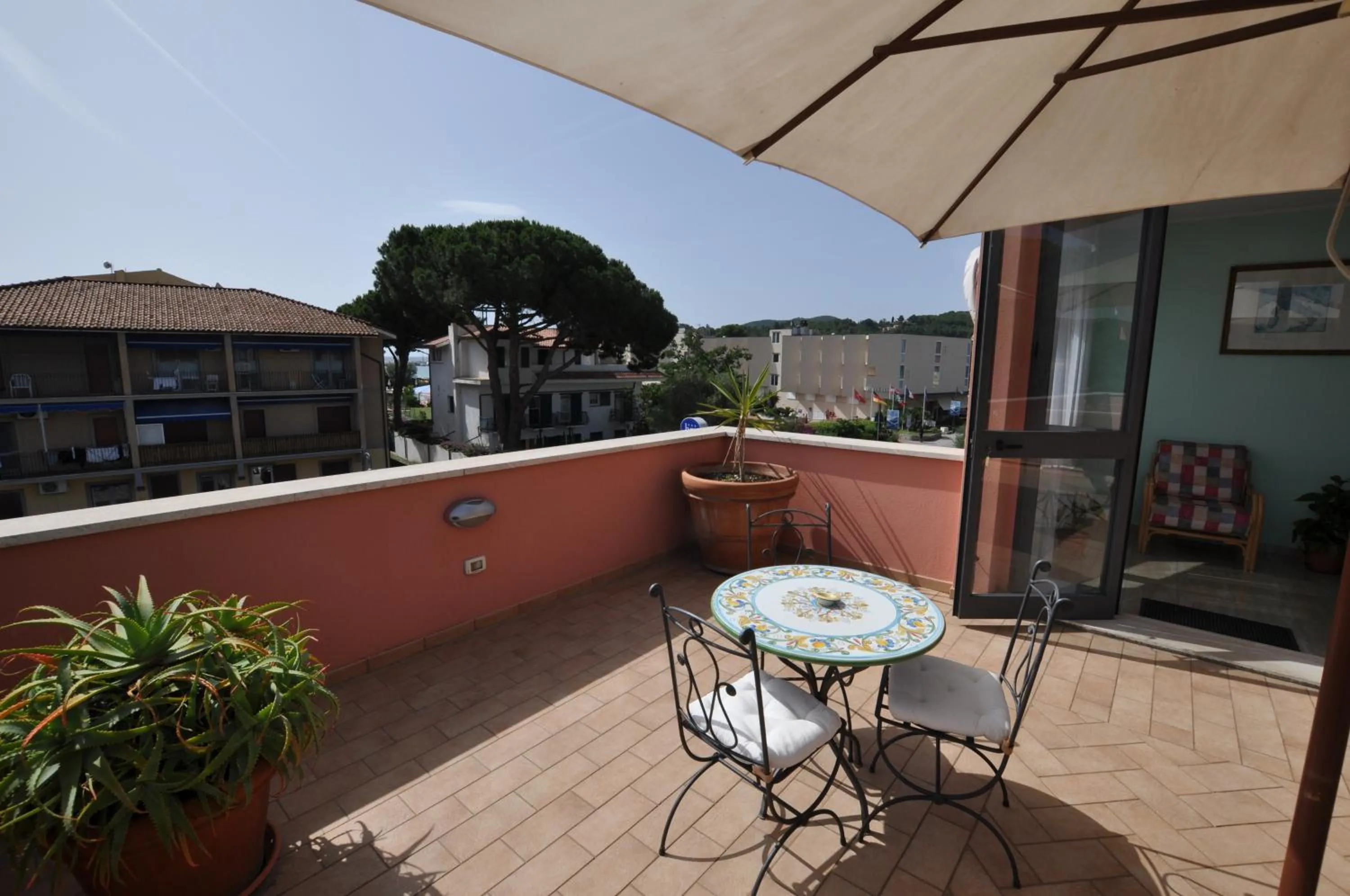 Patio in Hotel Mistral